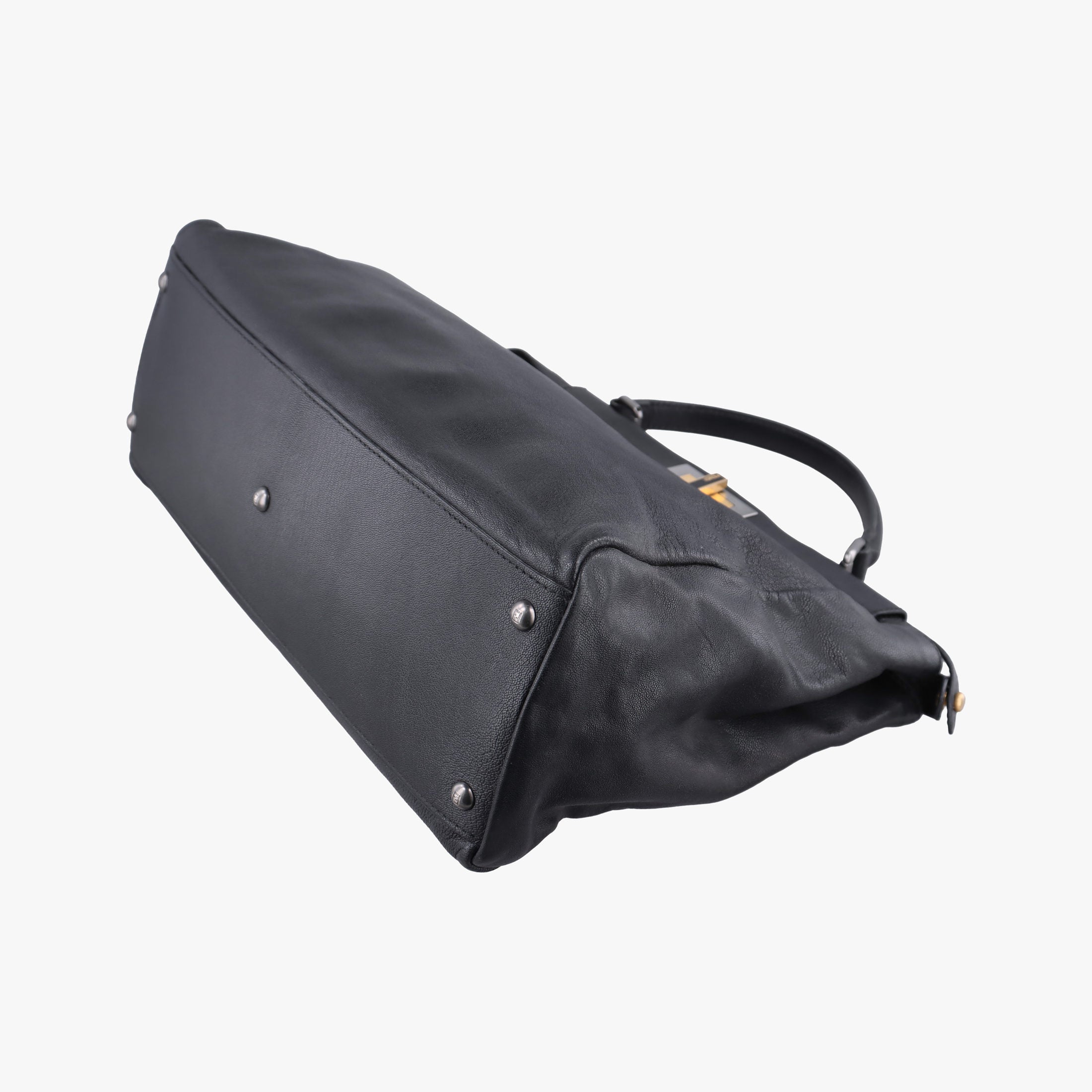 Pre-owned Fendi PEEKABOO Large Black Leather 8BN210 shoulderbag | stylenewstar