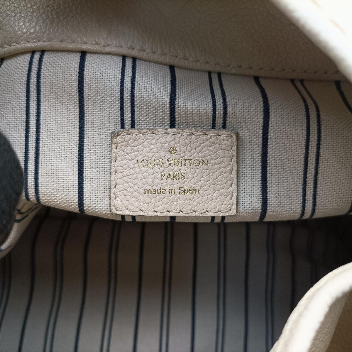 Pre-owned Louis Vuitton ARTSY MM NEIGE Monogram Empreinte M93449 handbag | stylenewstar