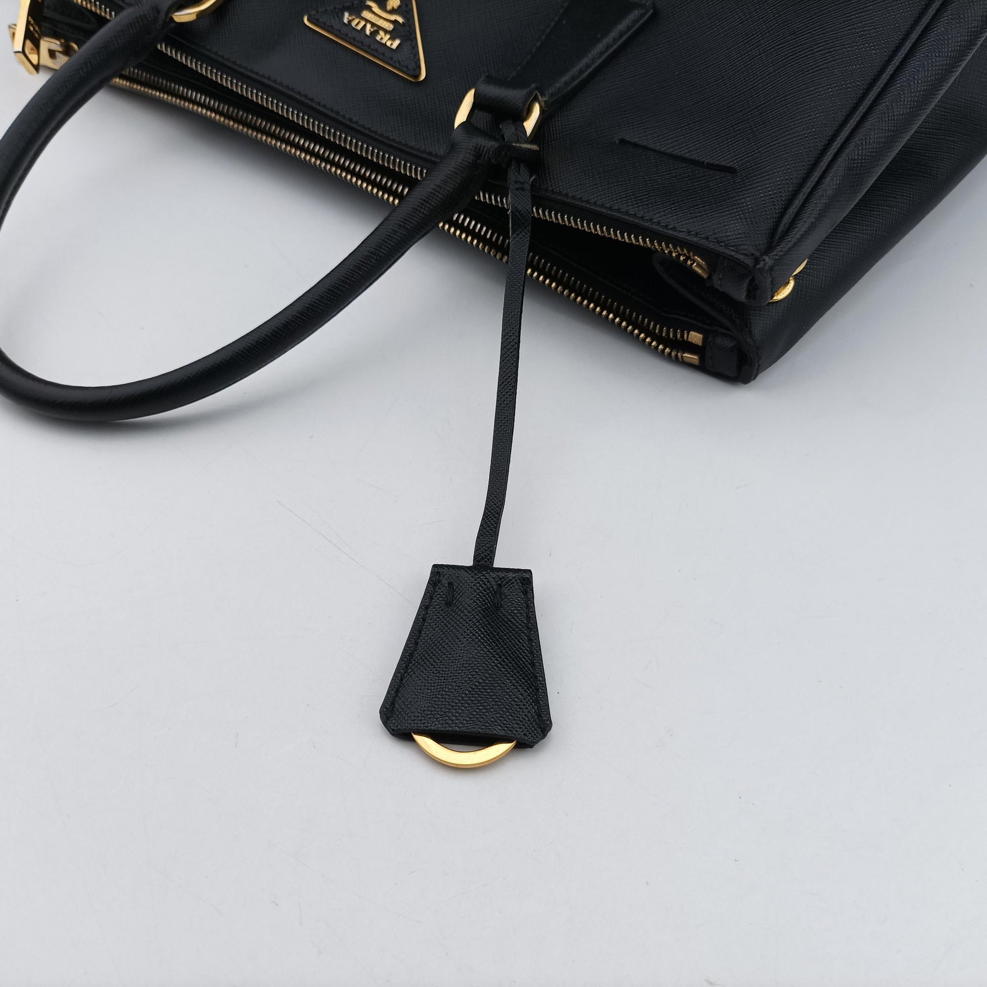 Pre-owned Prada Galleria Black SAFFIANO Leather BN2274 shoulderbag | stylenewstar