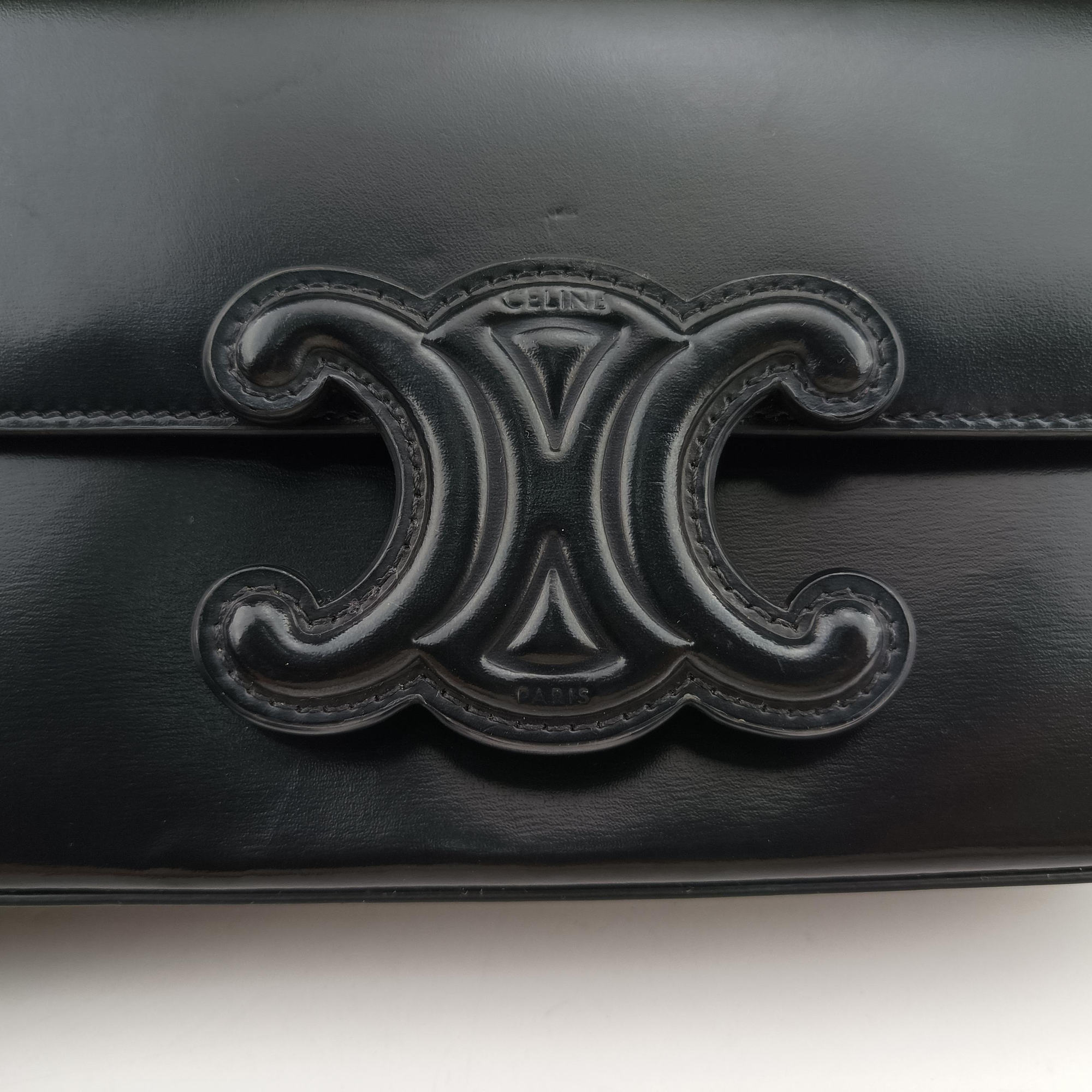 Pre-owned Celine Triomphe Chain Black Leather  shoulderbag | stylenewstar