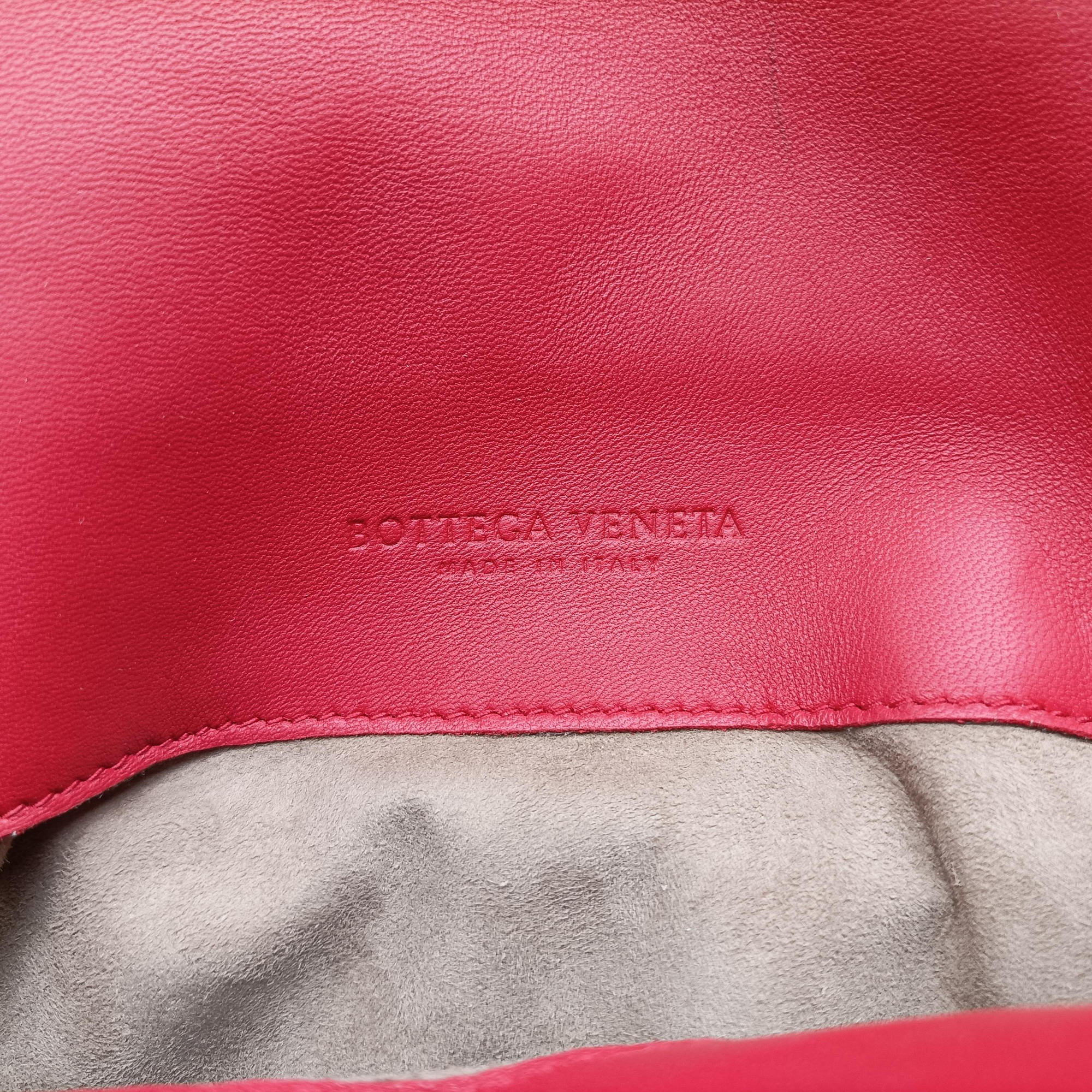 Vintage Bottega Veneta Luna Intrecciato Red lambskin  shoulderbag | stylenewstar
