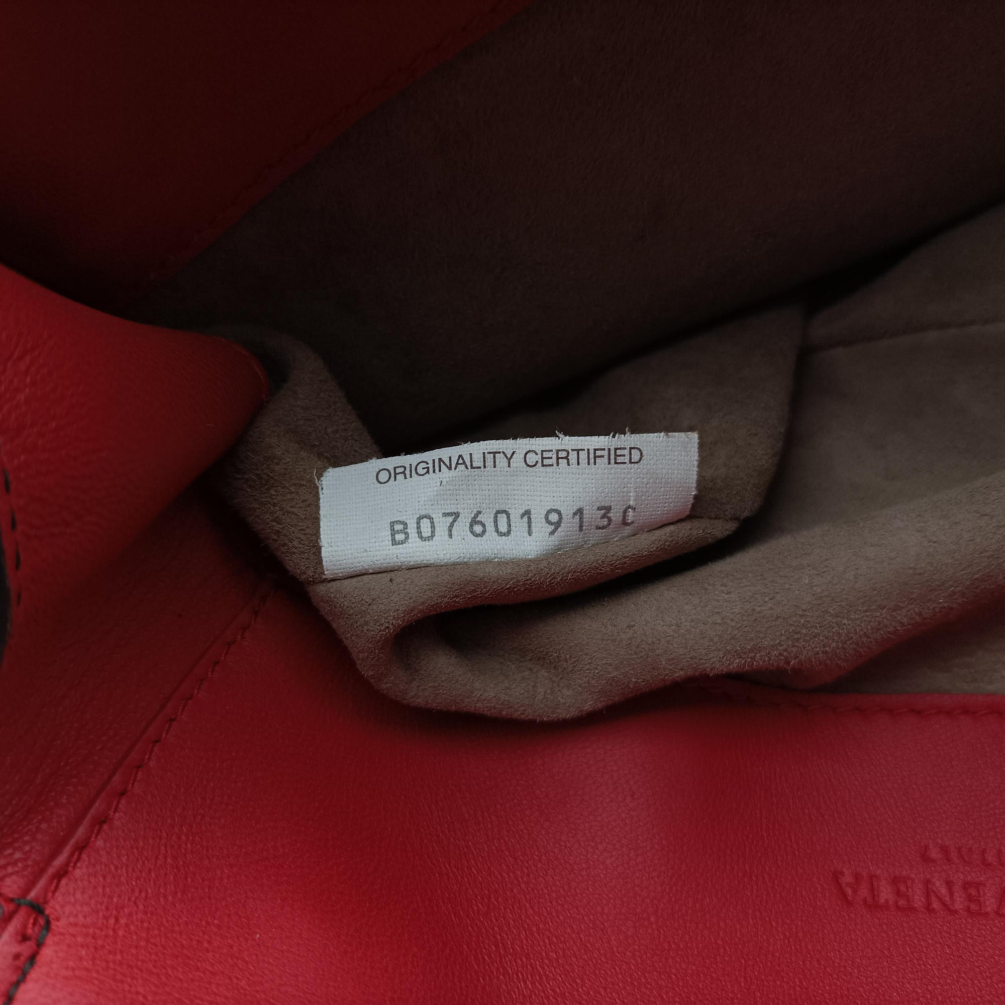 Vintage Bottega Veneta Luna Intrecciato Red lambskin  shoulderbag | stylenewstar