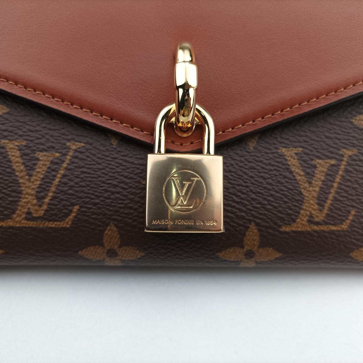 Pre-owned Louis Vuitton Padlock on strap Brown Monogram canvas×calf leather M80763 shoulderbag | stylenewstar