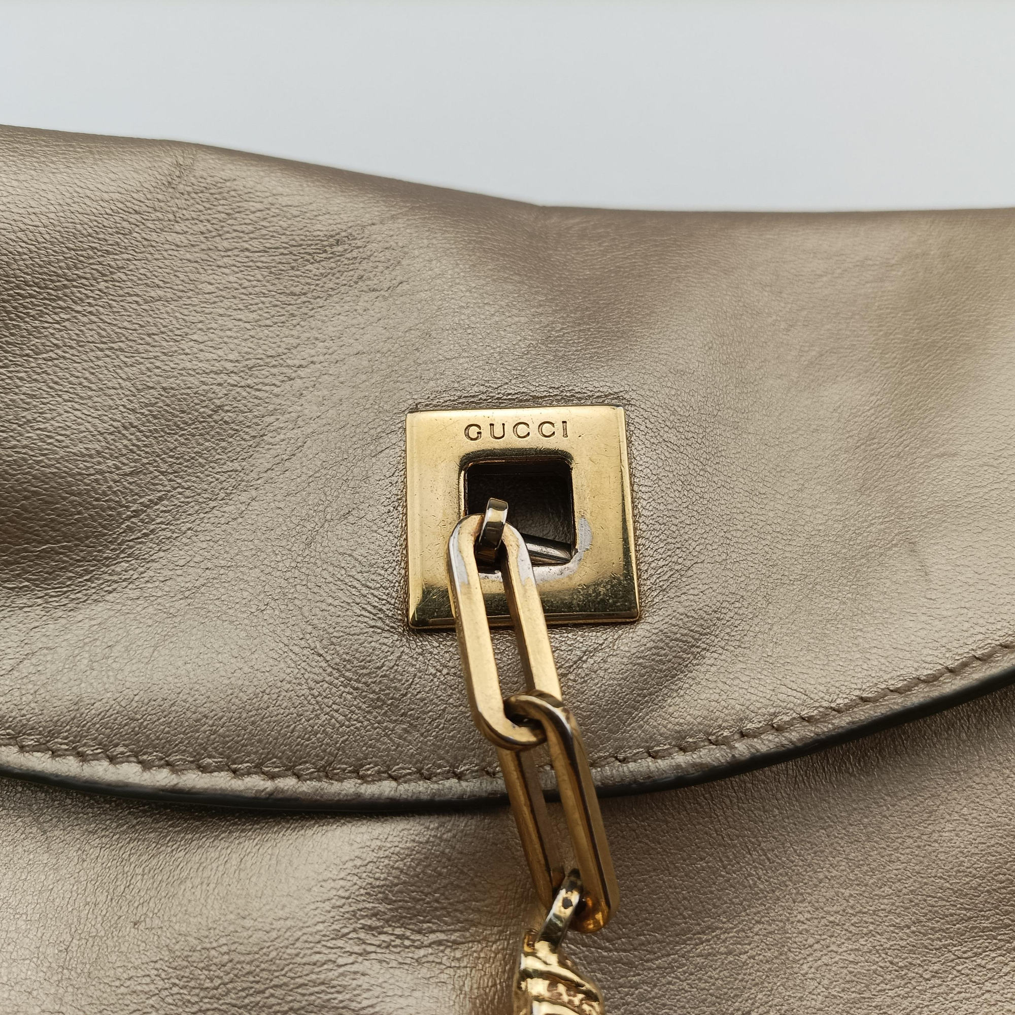 Secondhand Gucci tiger head Golden Leather 001.41 shoulderbag | stylenewstar