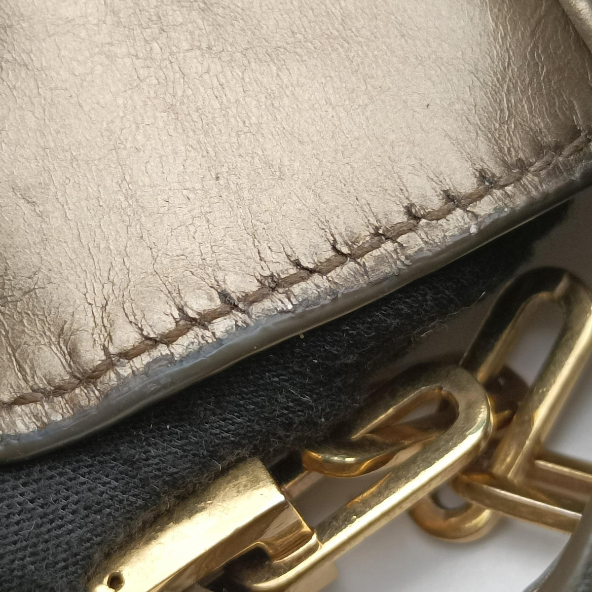 Secondhand Gucci tiger head Golden Leather 001.41 shoulderbag | stylenewstar
