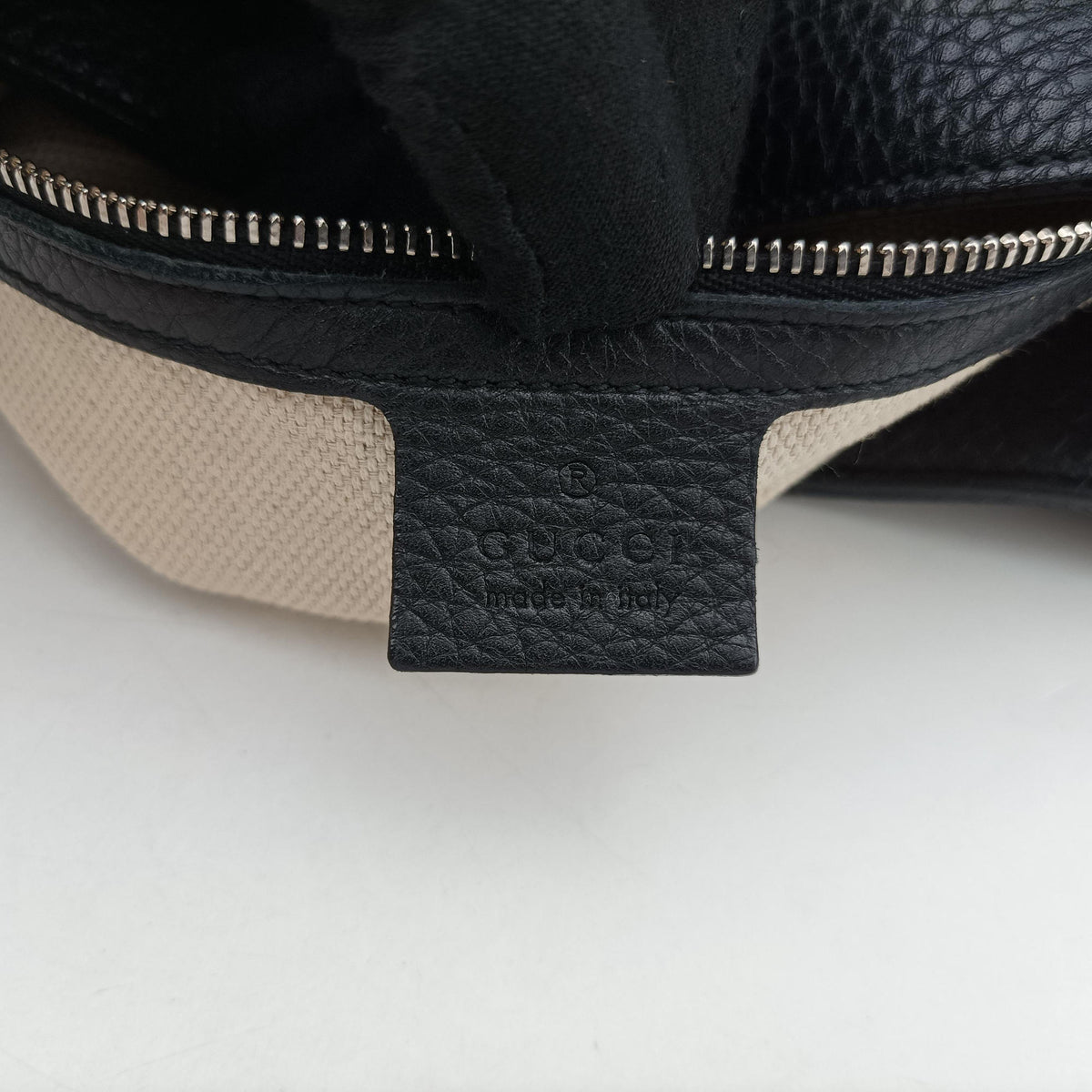 Vintage Gucci Soho Black Leather 308982 shoulderbag | stylenewstar