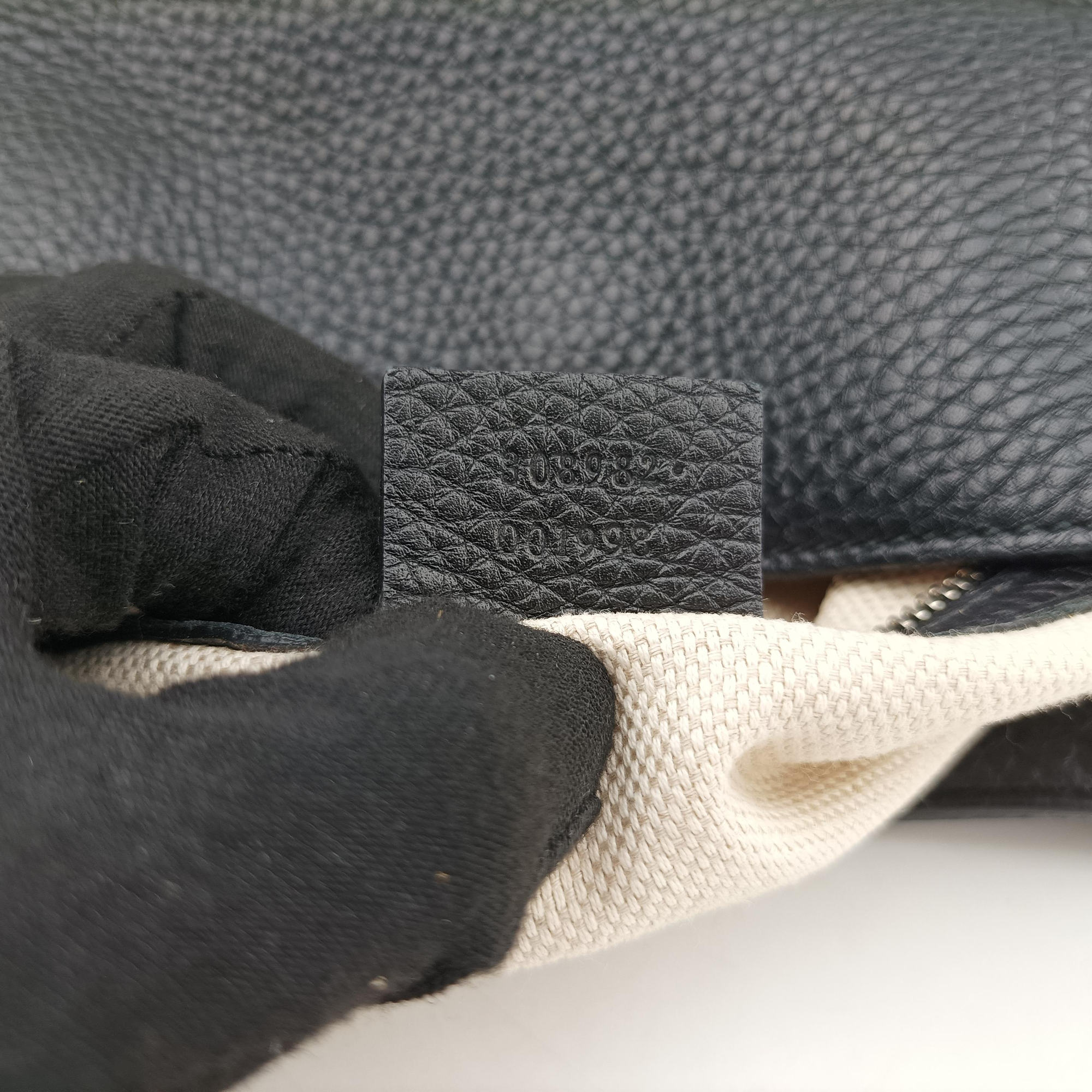 Vintage Gucci Soho Black Leather 308982 shoulderbag | stylenewstar