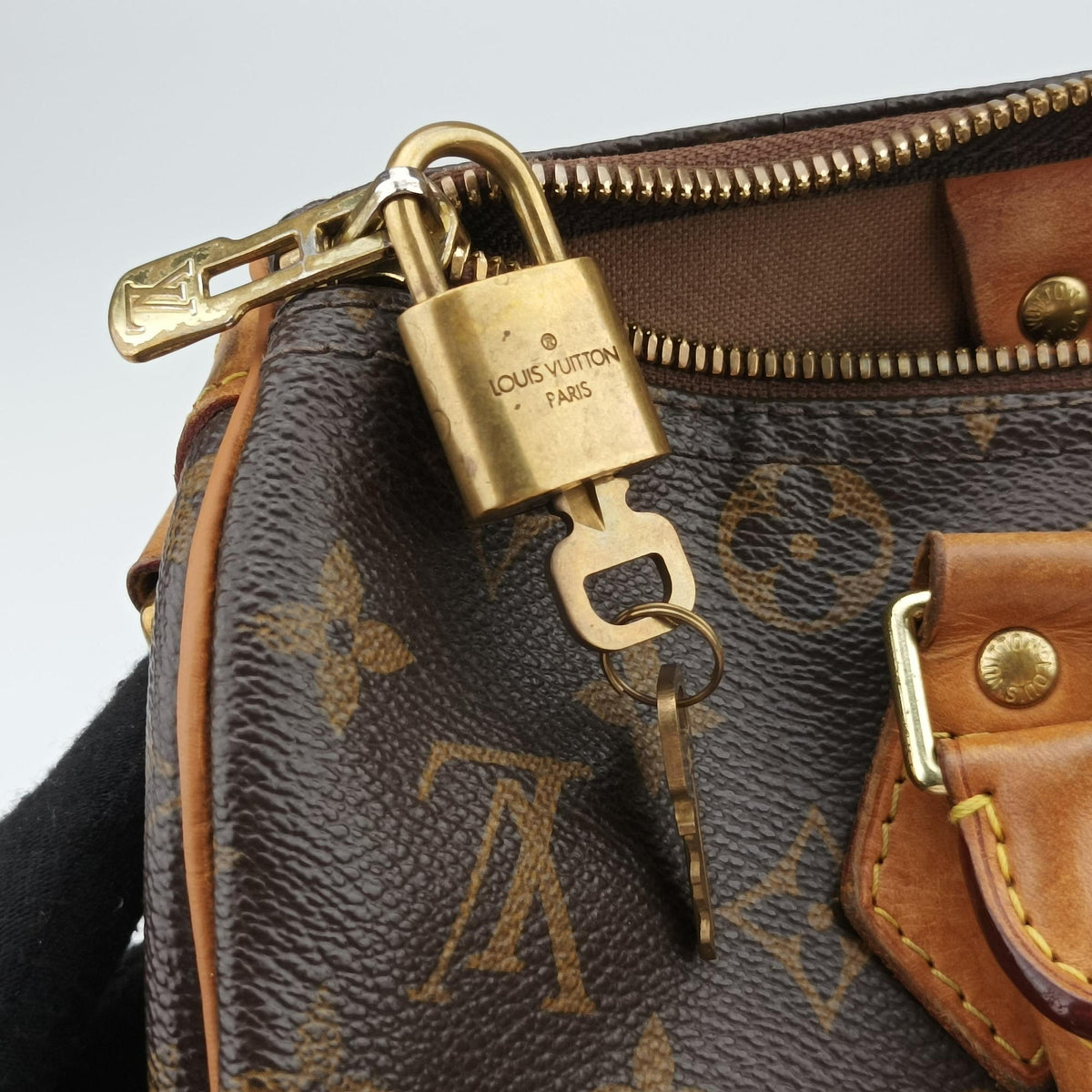 Vintage Louis Vuitton Speedy 30 brown Monogram Canvas M41526 shoulderbag | stylenewstar