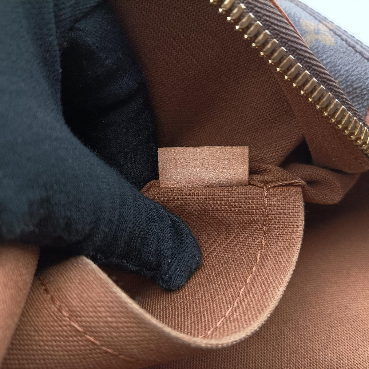 Pre-owned Louis Vuitton LOCKIT Brown Monogram Canvas M40103 handbag | stylenewstar