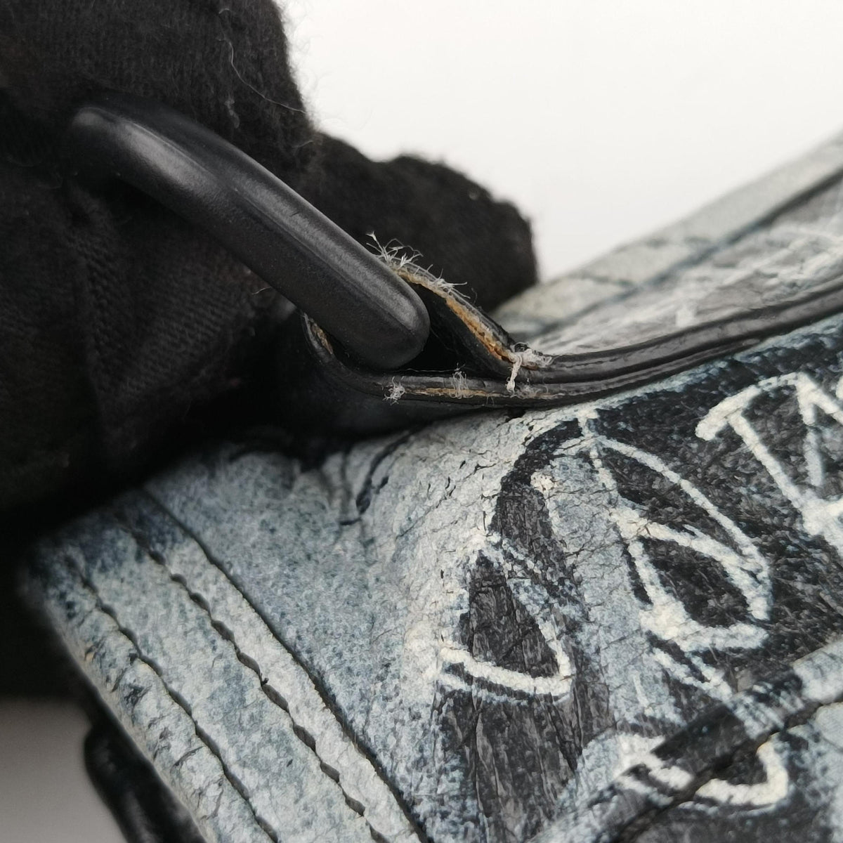 Vintage Balenciaga Explore Black×White Lambskin  shoulderbag | stylenewstar