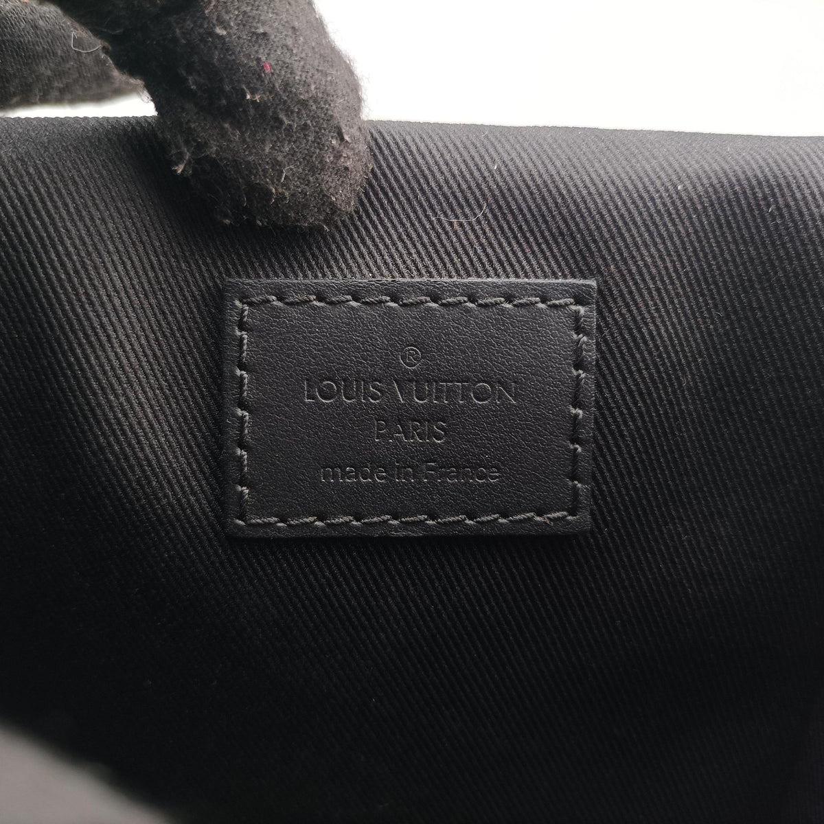 Pre-owned Louis Vuitton Vertical Trunk Noir Monogram Taurillon M82070 shoulderbag | stylenewstar