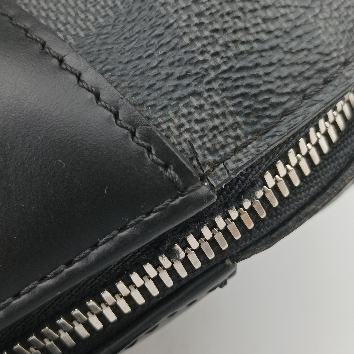 Pre-owned Louis Vuitton Porte-Documents Jour NM Noir Damier Graphite N48260 shoulderbag | stylenewstar