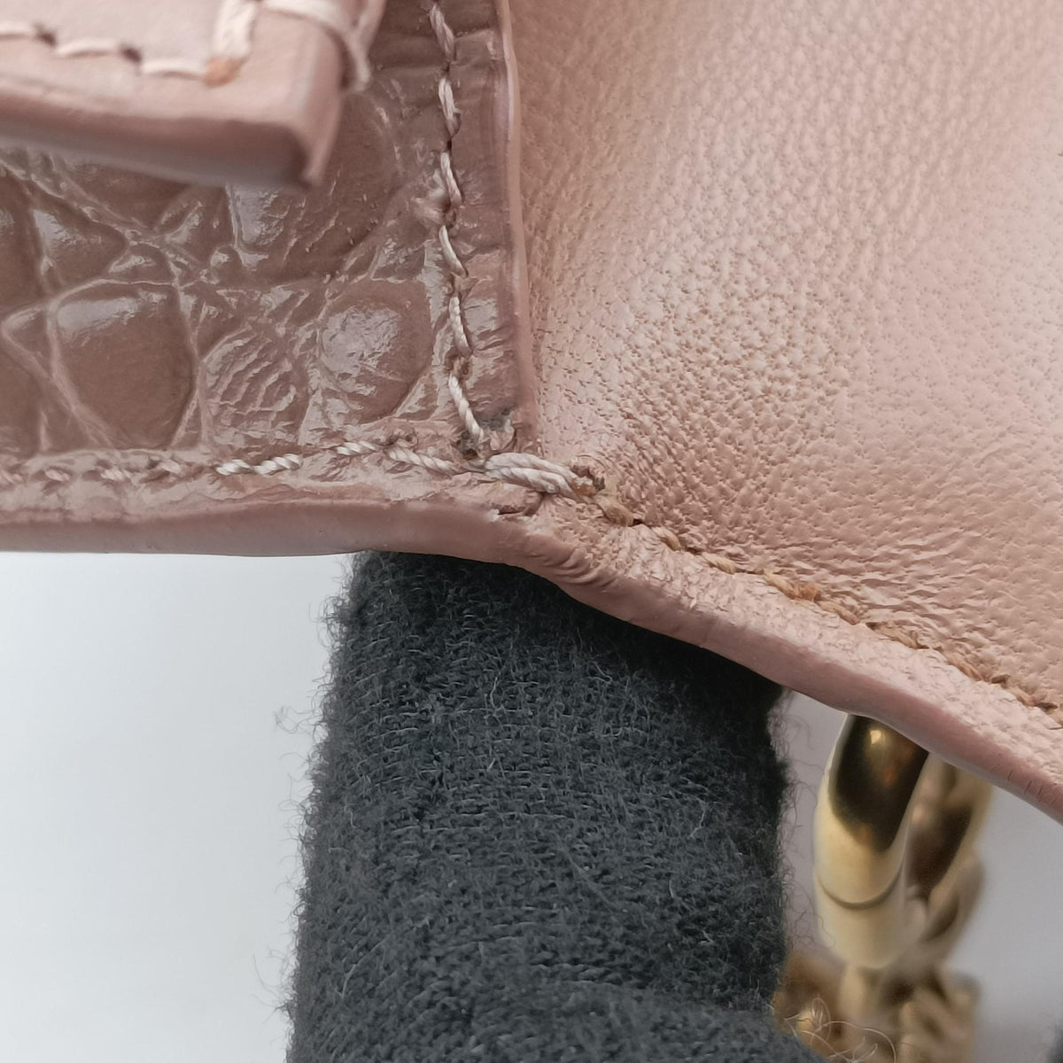Pre-owned Balenciaga Hourglass mini Beige leather  shoulderbag | stylenewstar