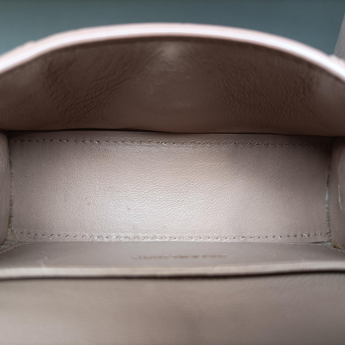 Pre-owned Balenciaga Hourglass mini Beige leather  shoulderbag | stylenewstar