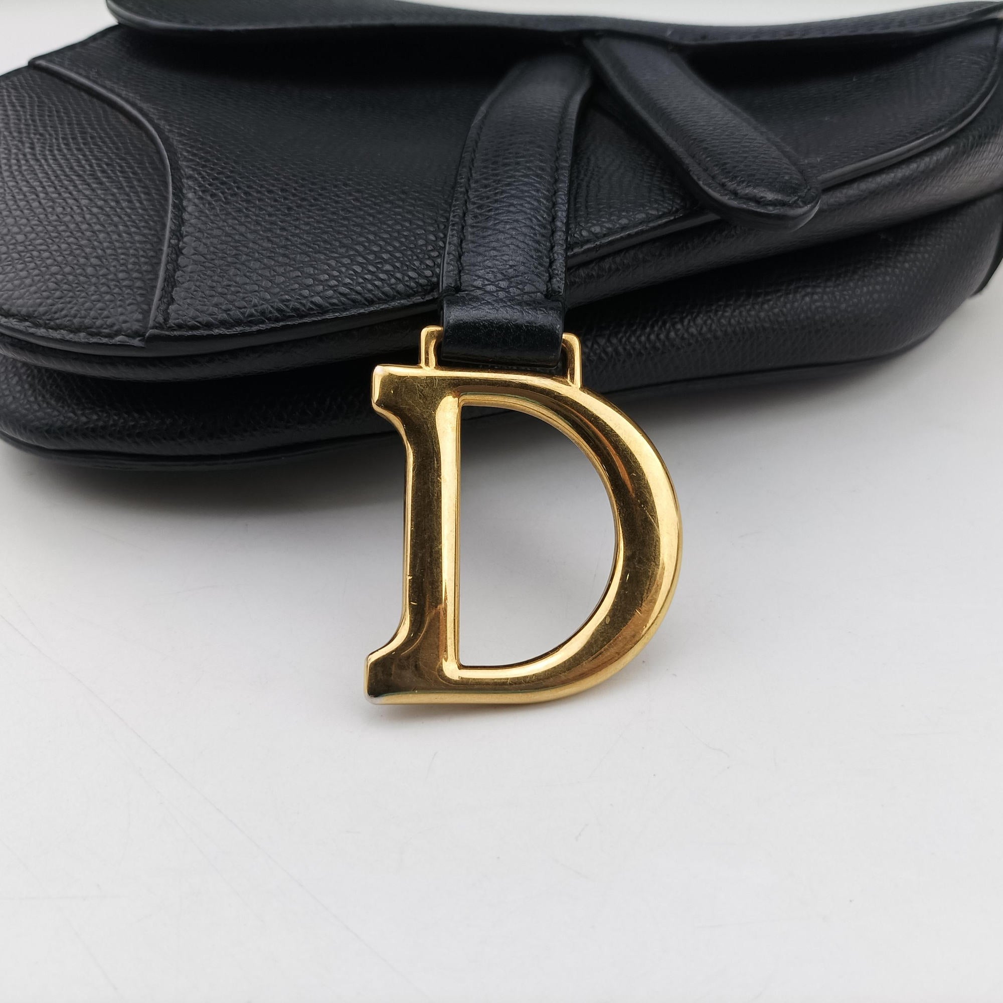 Pre-owned Christian Dior saddle Black leather  handbag | stylenewstar