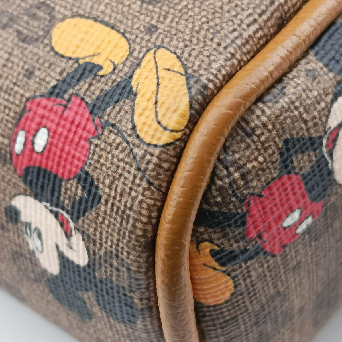 Pre-owned Gucci Mickey Mouse Disney collaboration Brown×Multicolour PVC coated canvas×Leather 602536 shoulderbag | stylenewstar