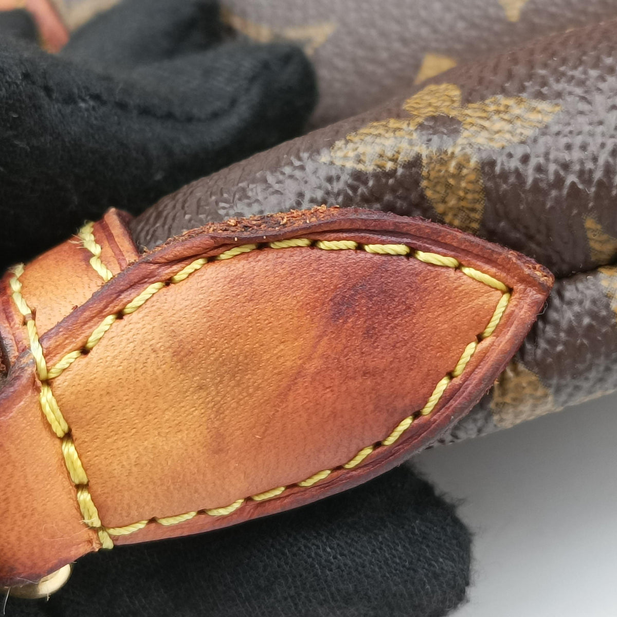 Secondhand Louis Vuitton PALERMO PM brown Monogram Canvas M40145 shoulderbag | stylenewstar