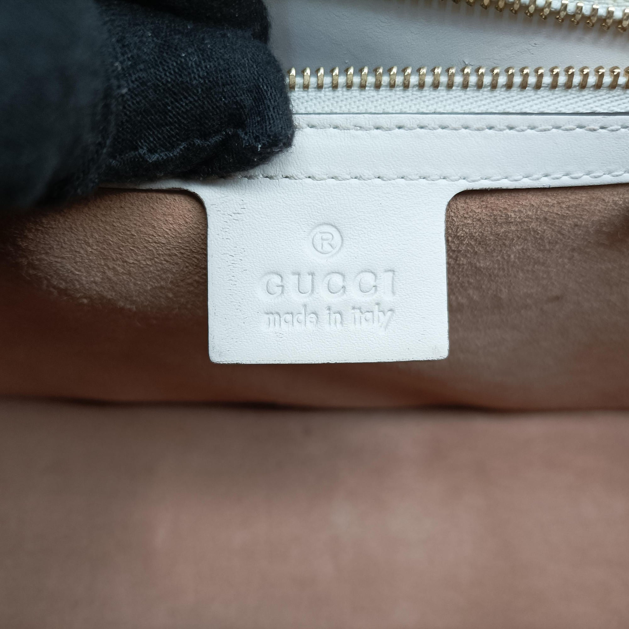Pre-owned Gucci Sylvie Ivory×navy×red Leather 421882 shoulderbag | stylenewstar