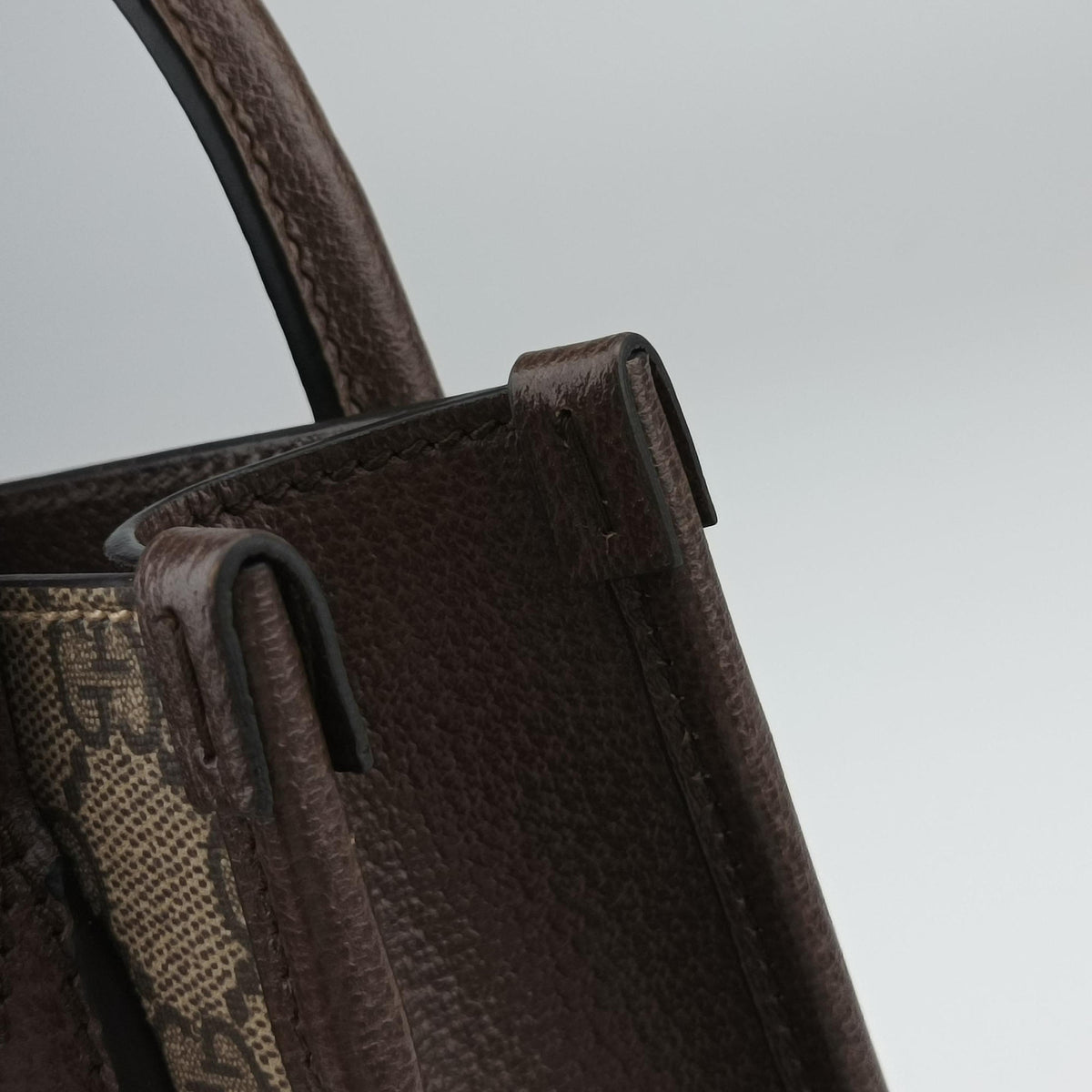 Vintage Gucci Interlocking G Tiger Mini Brown PVC coated canvas×Leather 671623 shoulderbag | stylenewstar