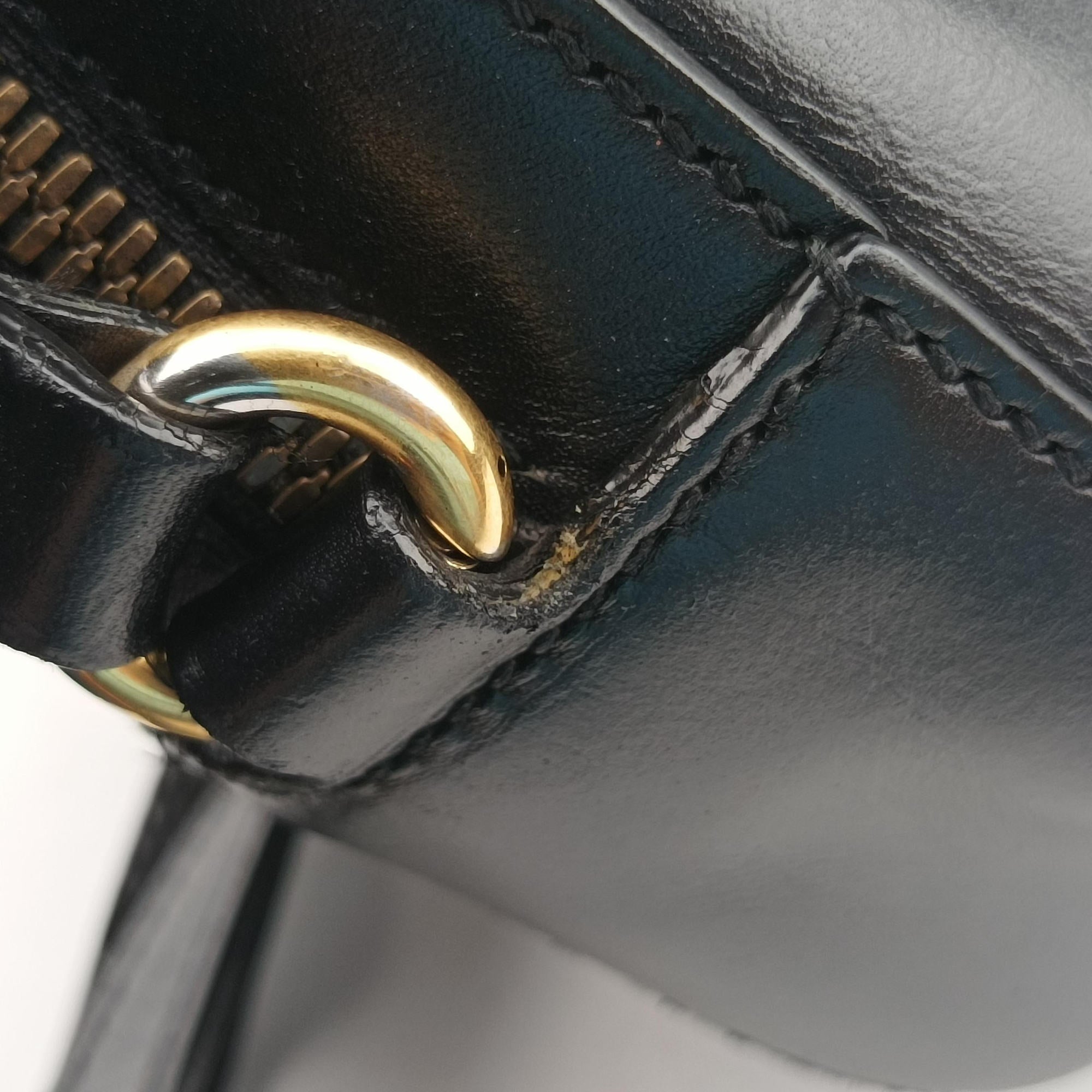 Pre-owned Gucci Bee Web Black Leather 412008 shoulderbag | stylenewstar
