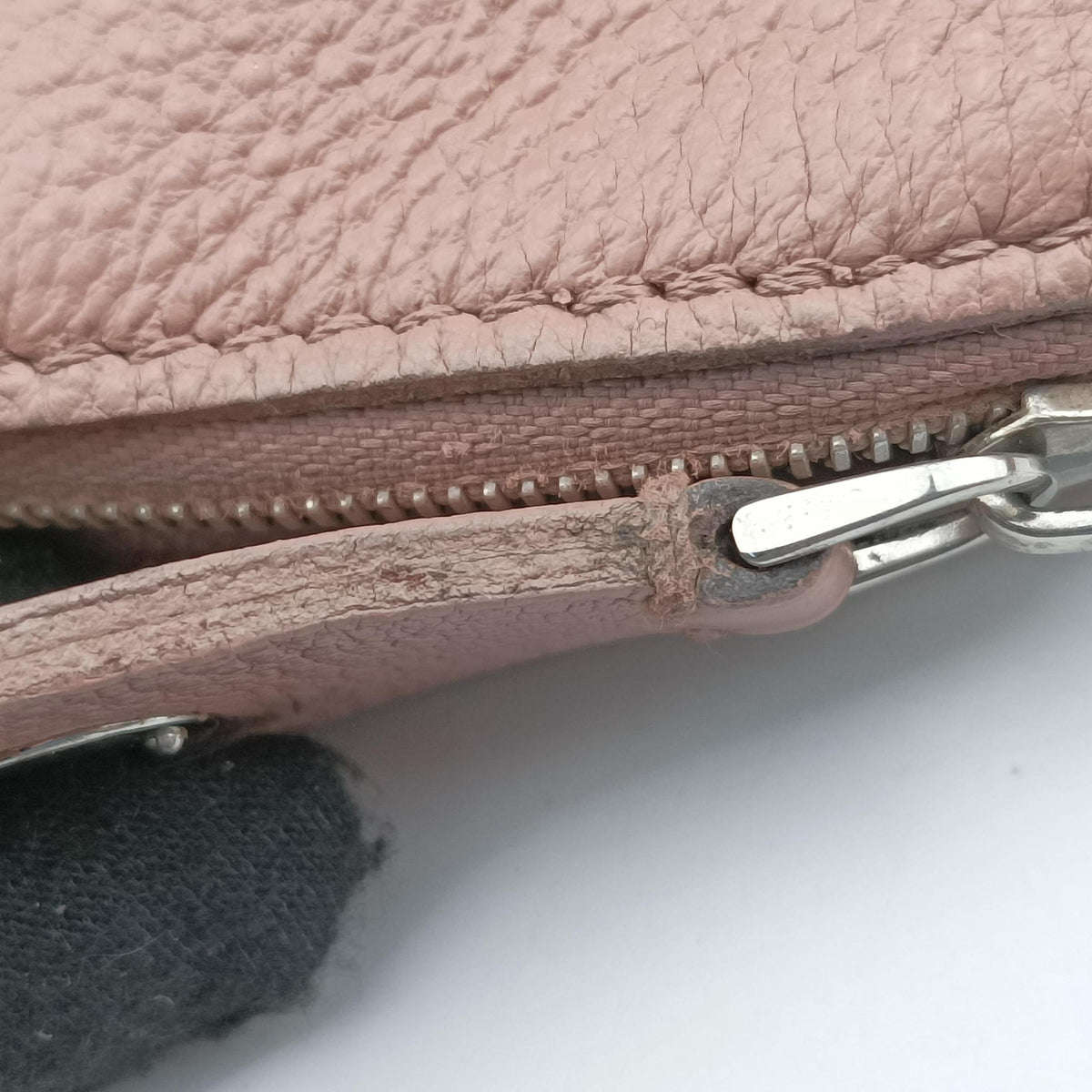 Pre-owned Louis Vuitton Lockit PM Magnolia Leather M50029 shoulderbag | stylenewstar