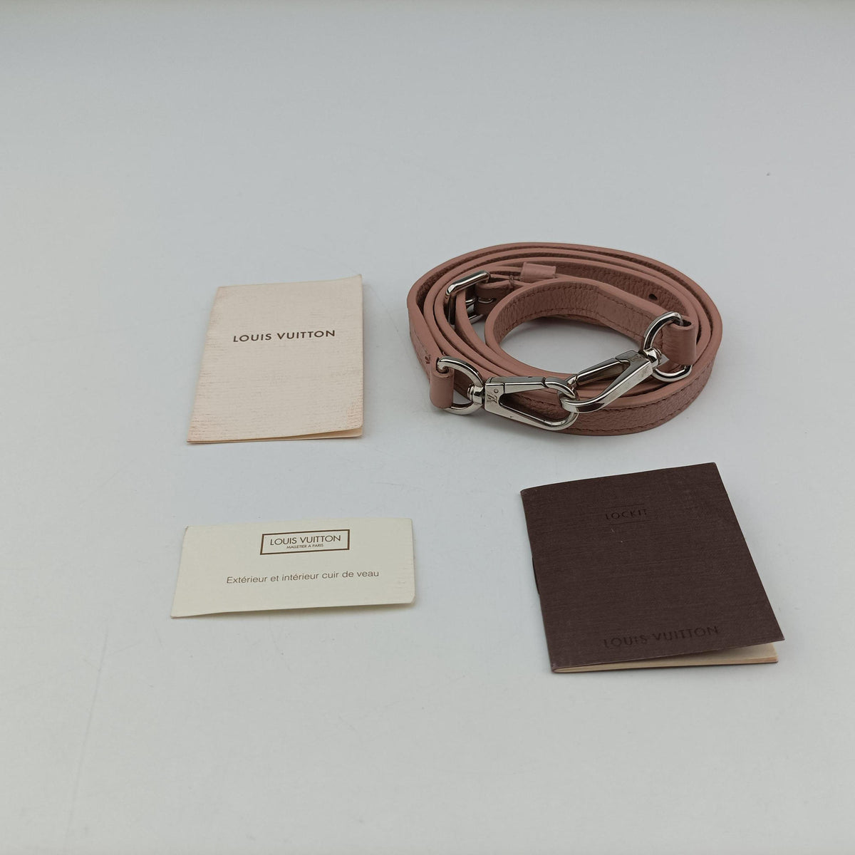 Pre-owned Louis Vuitton Lockit PM Magnolia Leather M50029 shoulderbag | stylenewstar