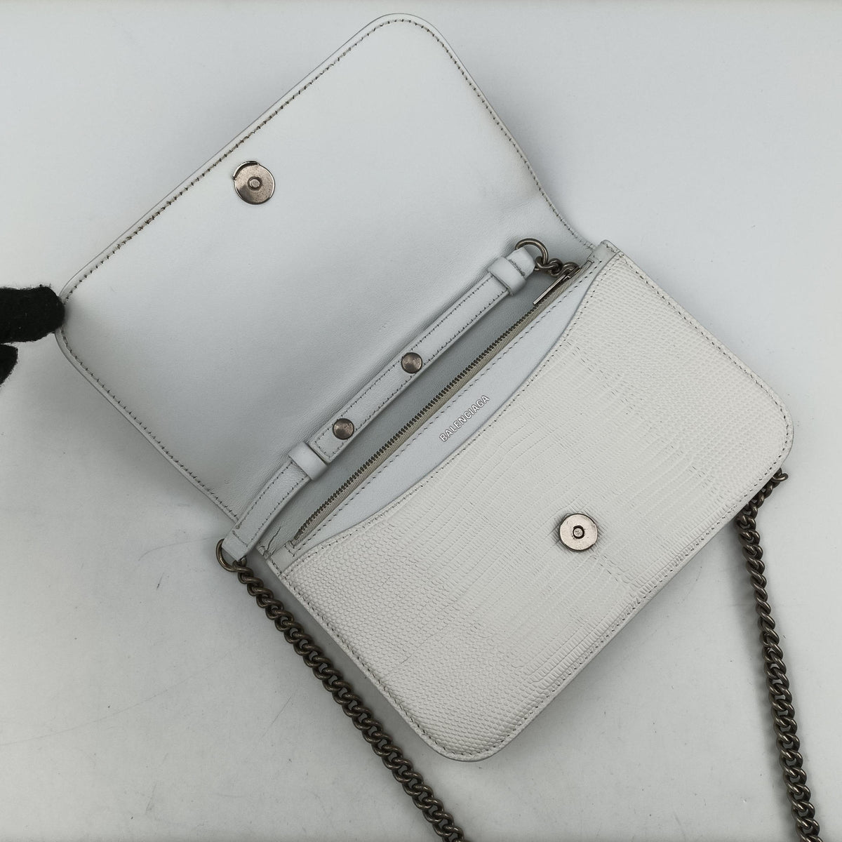 Pre-owned Burberry B.Logo White Leather  shoulderbag | stylenewstar