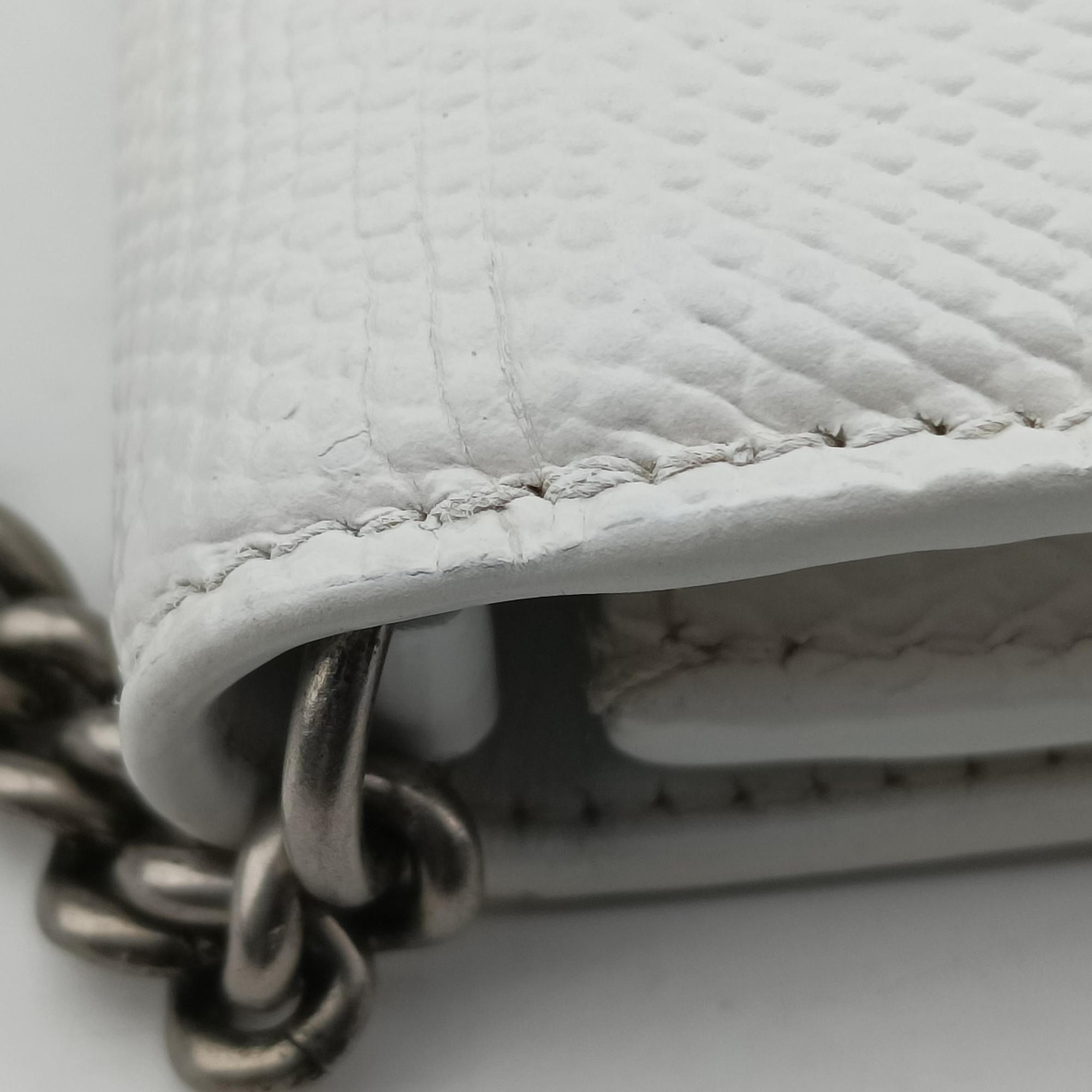 Pre-owned Burberry B.Logo White Leather  shoulderbag | stylenewstar