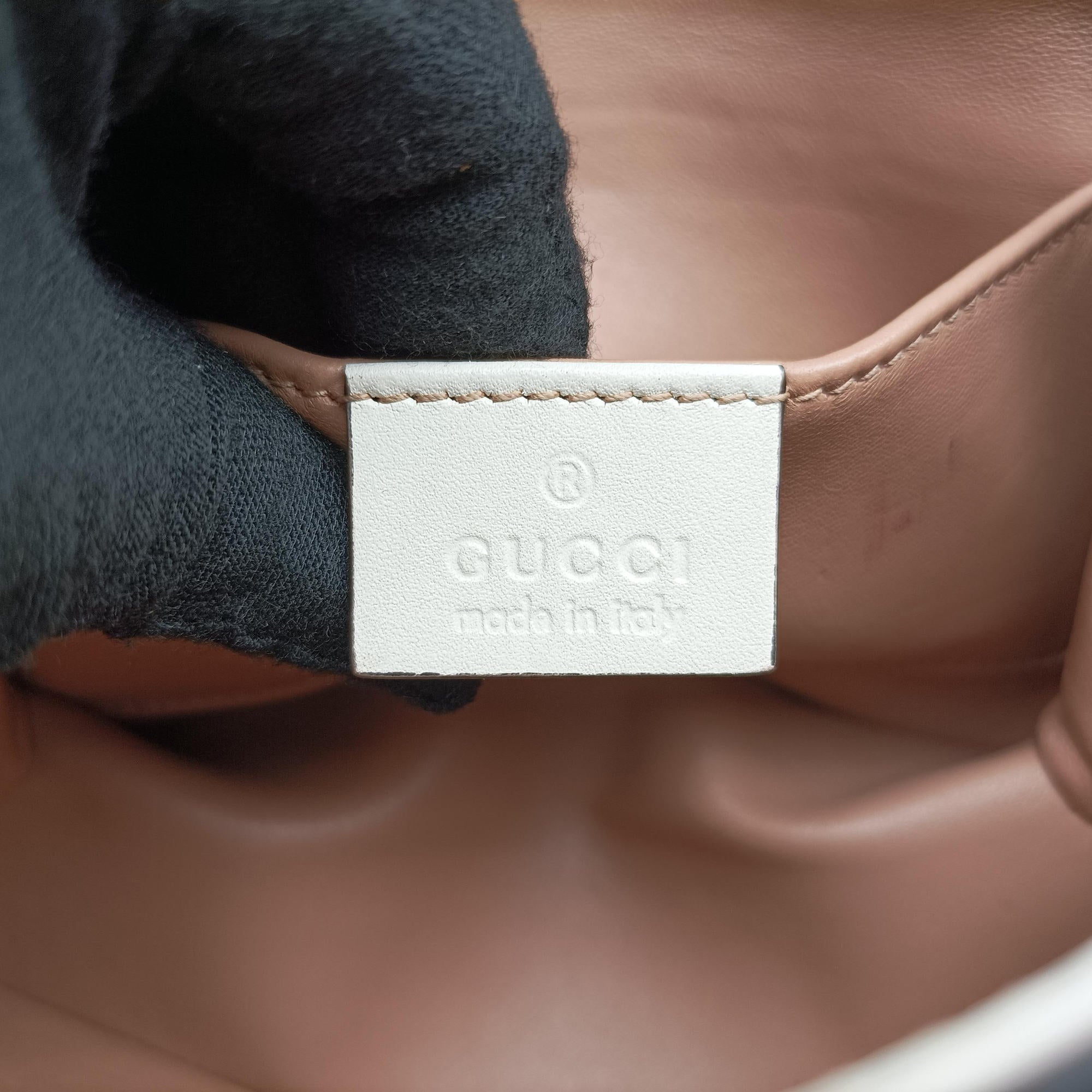 Pre-owned Gucci Broadway Pearl Bee White Leather 453778 shoulderbag | stylenewstar