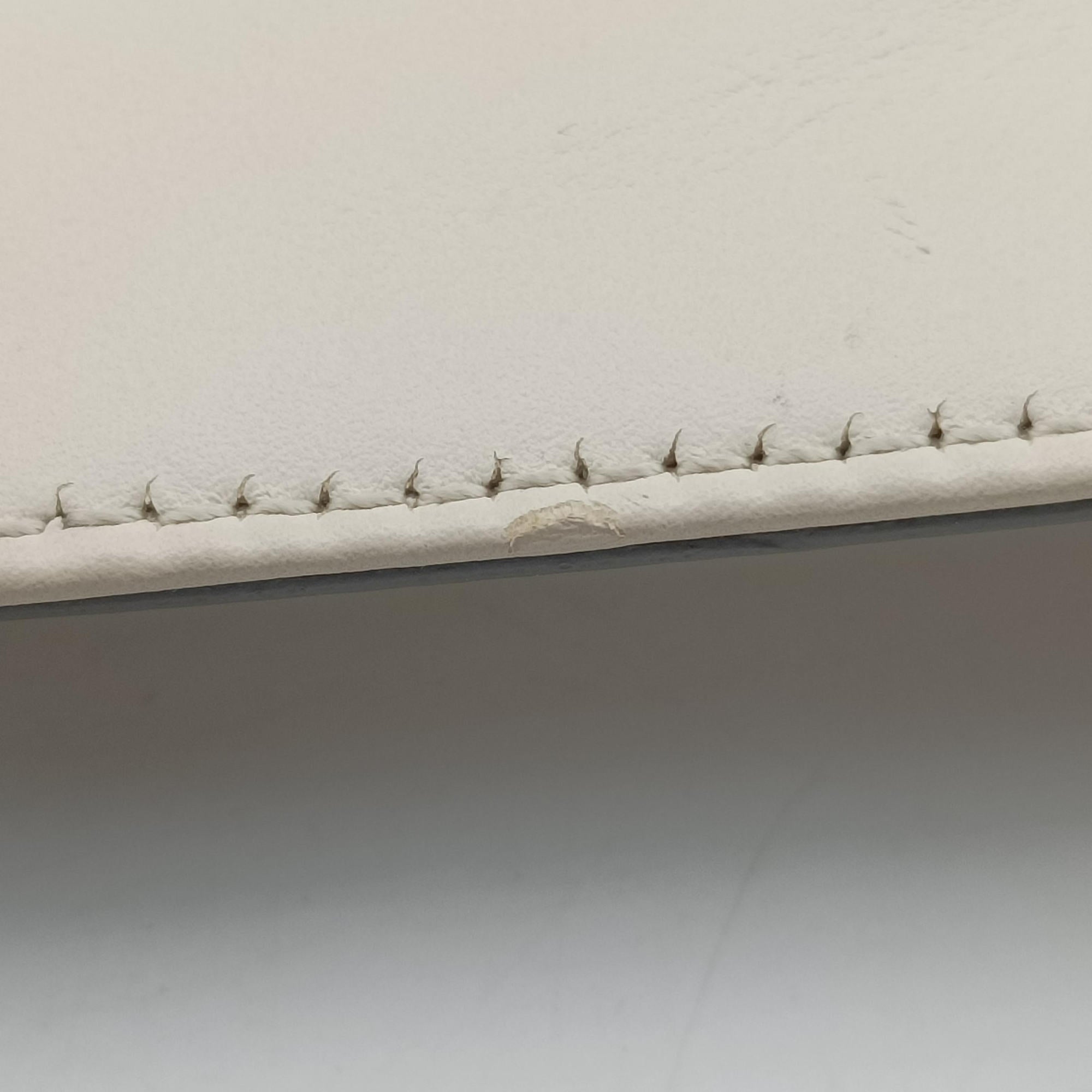 Pre-owned Gucci Broadway Pearl Bee White Leather 453778 shoulderbag | stylenewstar