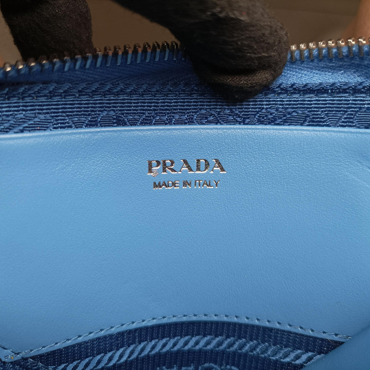 Pre-owned Prada Triangle Logo Plate Blue SAFFIANO Leather 1NR015 shoulderbag | stylenewstar