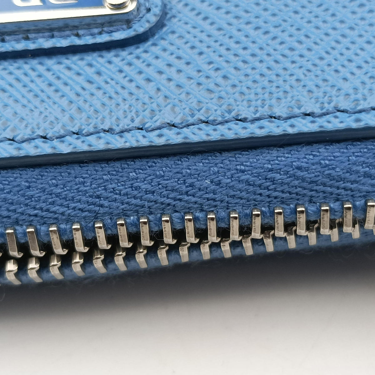 Pre-owned Prada Triangle Logo Plate Blue SAFFIANO Leather 1NR015 shoulderbag | stylenewstar