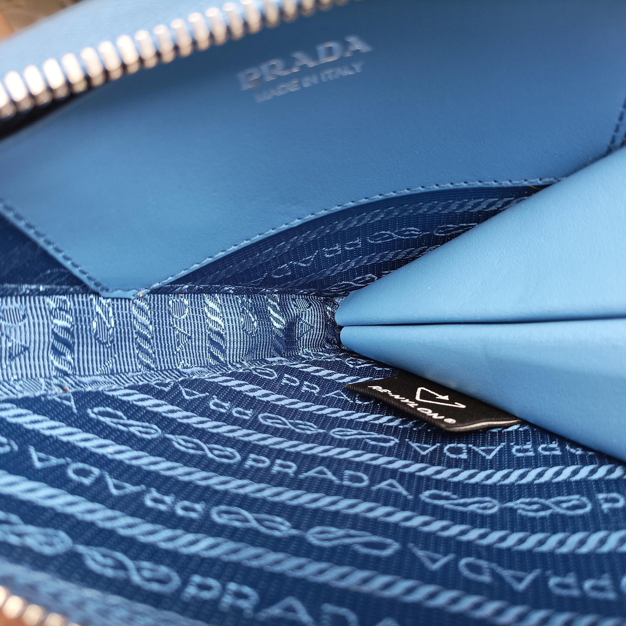 Pre-owned Prada Triangle Logo Plate Blue SAFFIANO Leather 1NR015 shoulderbag | stylenewstar