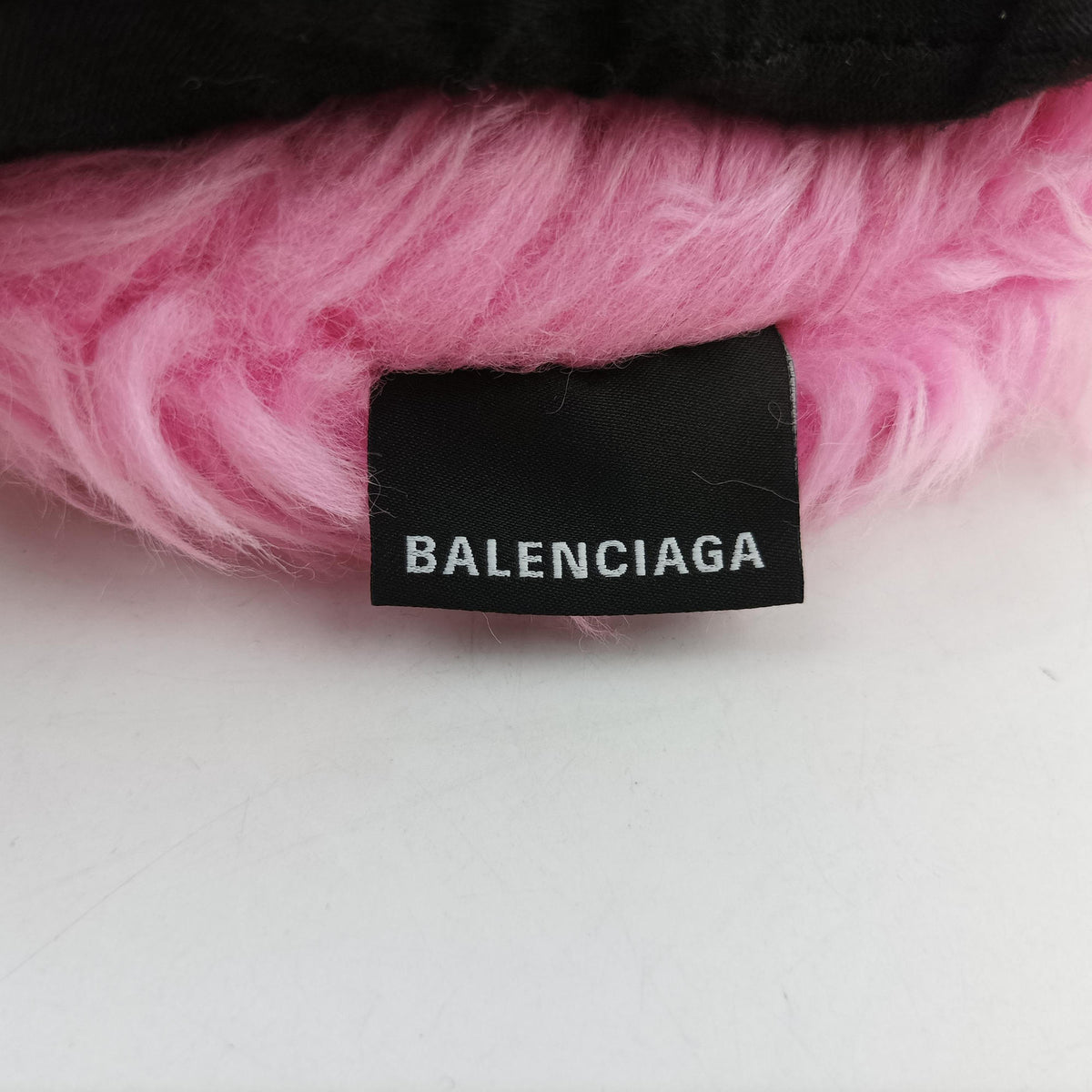 Vintage Balenciaga Le Cagole Pink Faux fur  shoulderbag | stylenewstar