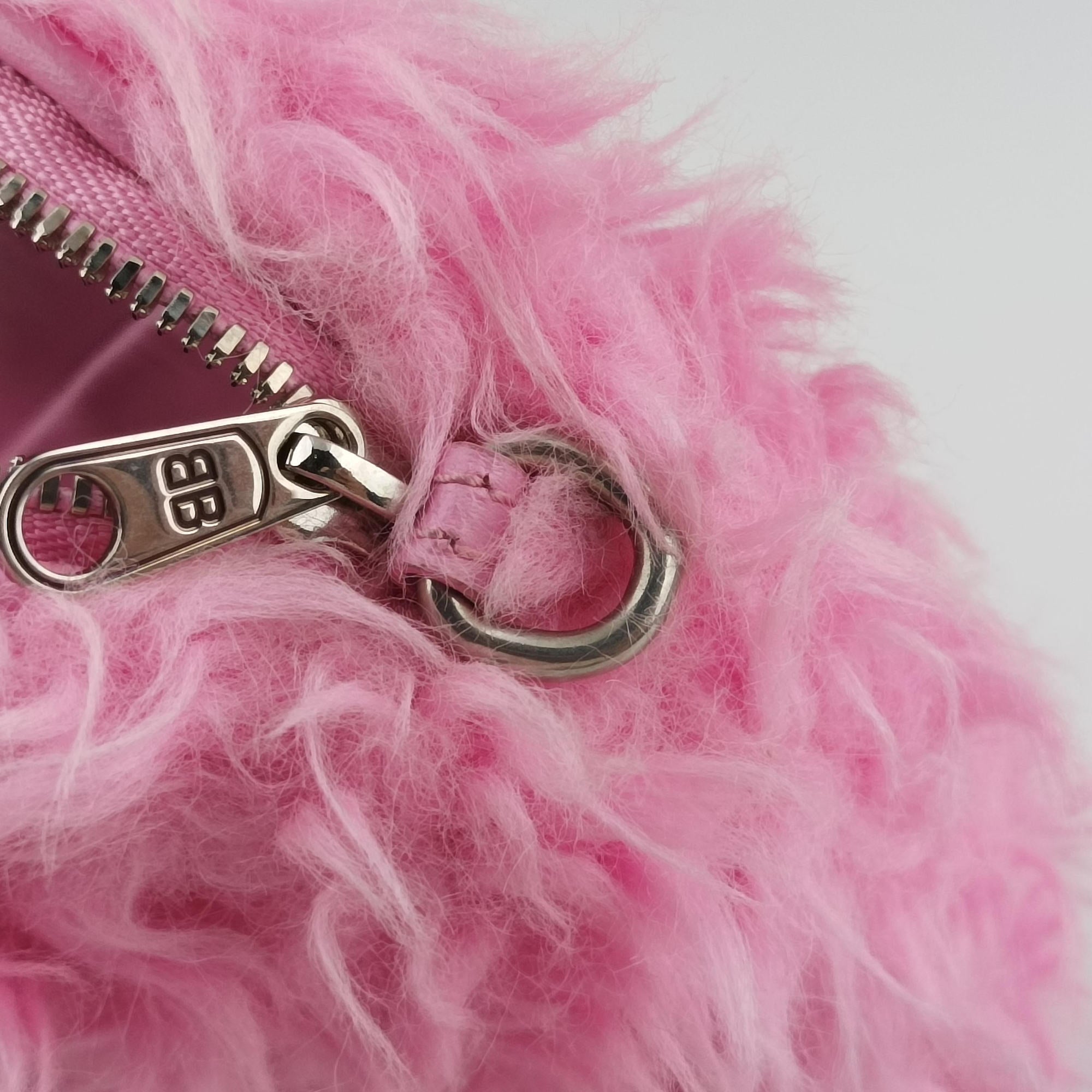 Vintage Balenciaga Le Cagole Pink Faux fur  shoulderbag | stylenewstar
