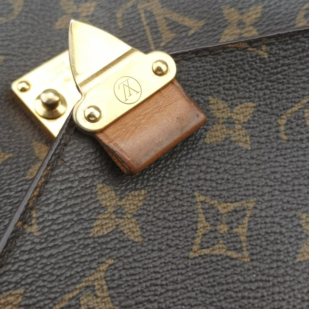 Pre-owned Louis Vuitton Metis Brown Monogram canvas M40781 handbag | stylenewstar