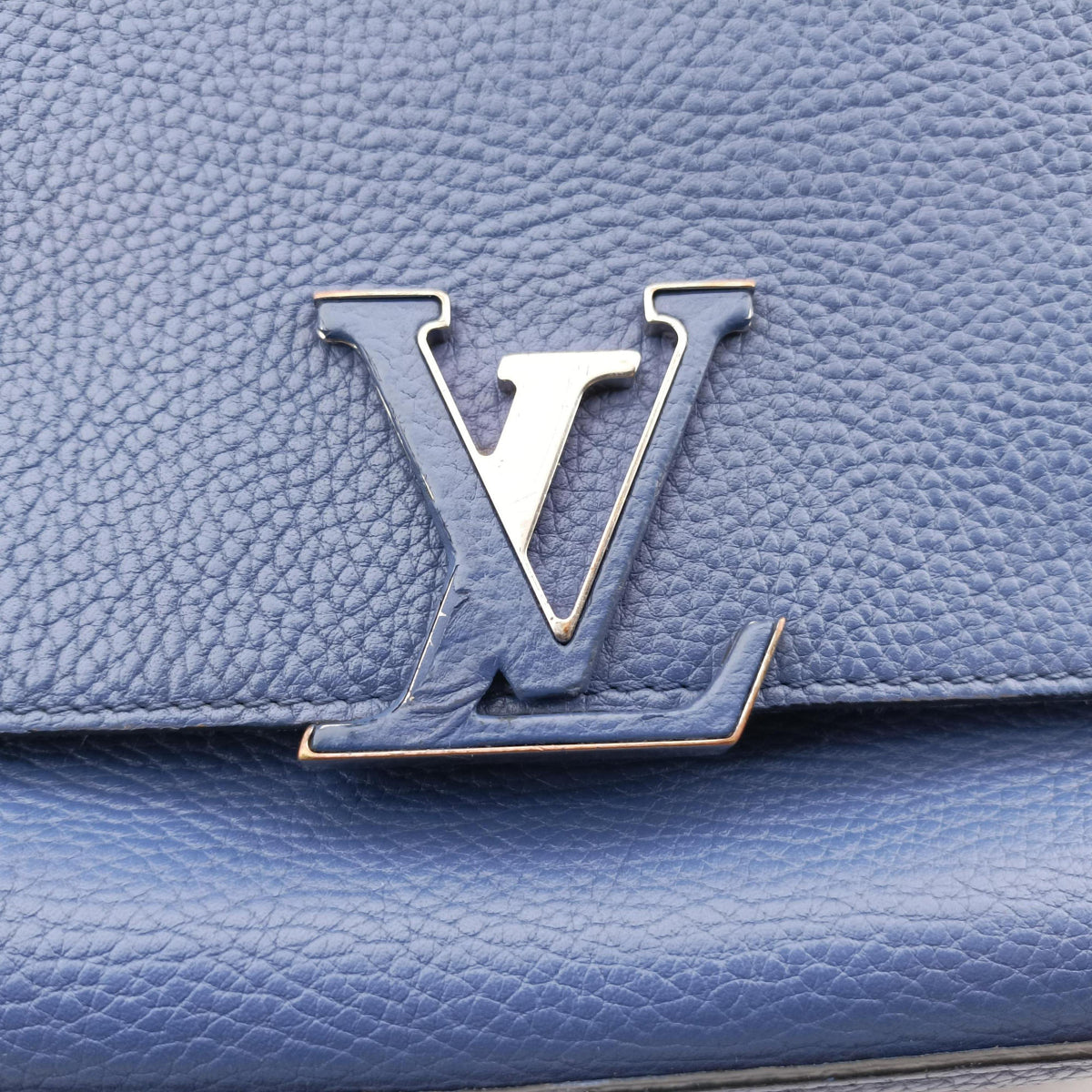 Pre-owned Louis Vuitton VOLTA ブルー Taurillon leather M50255 shoulderbag | stylenewstar