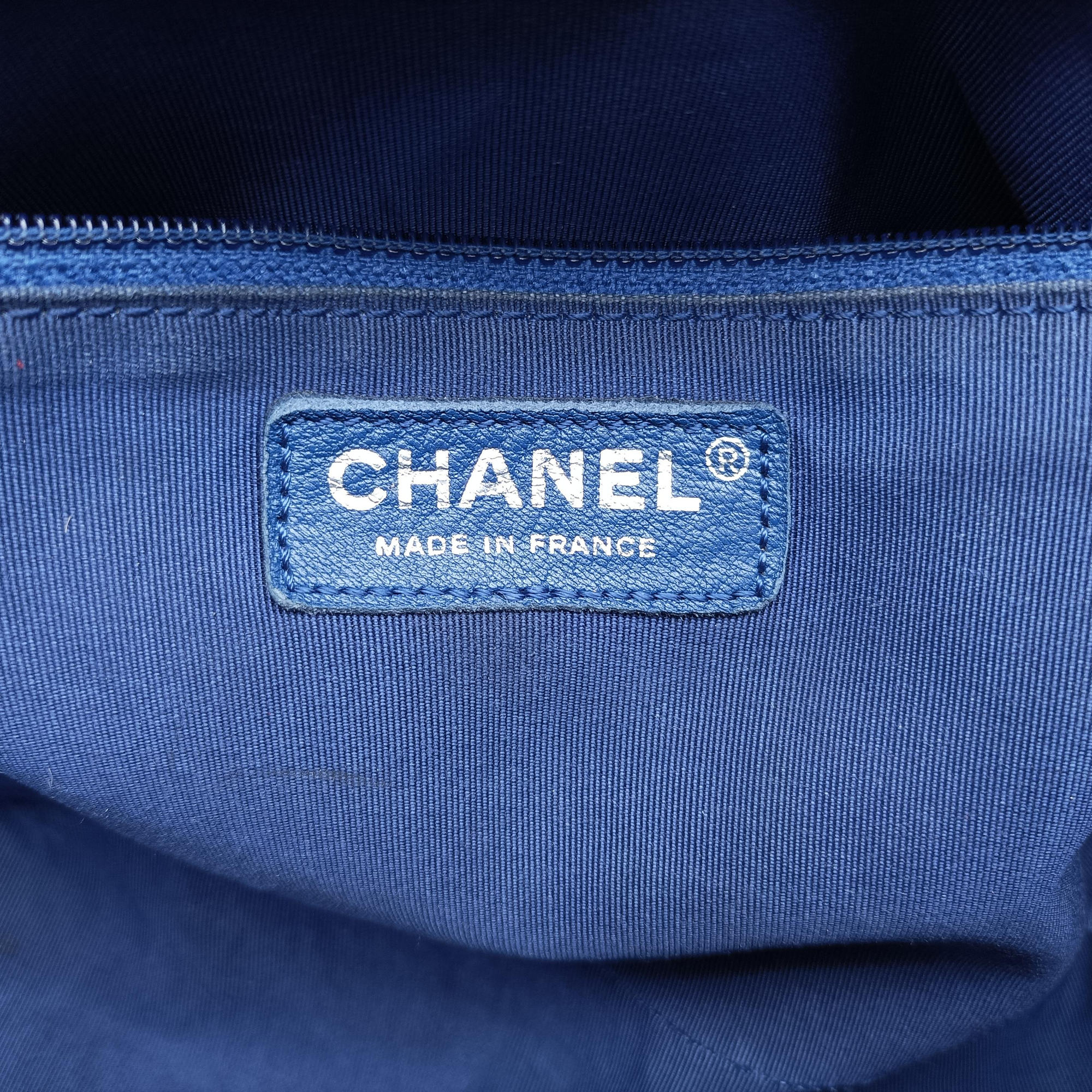 Pre-owned Chanel BOY CHANEL Blue leather A92193 shoulderbag | stylenewstar