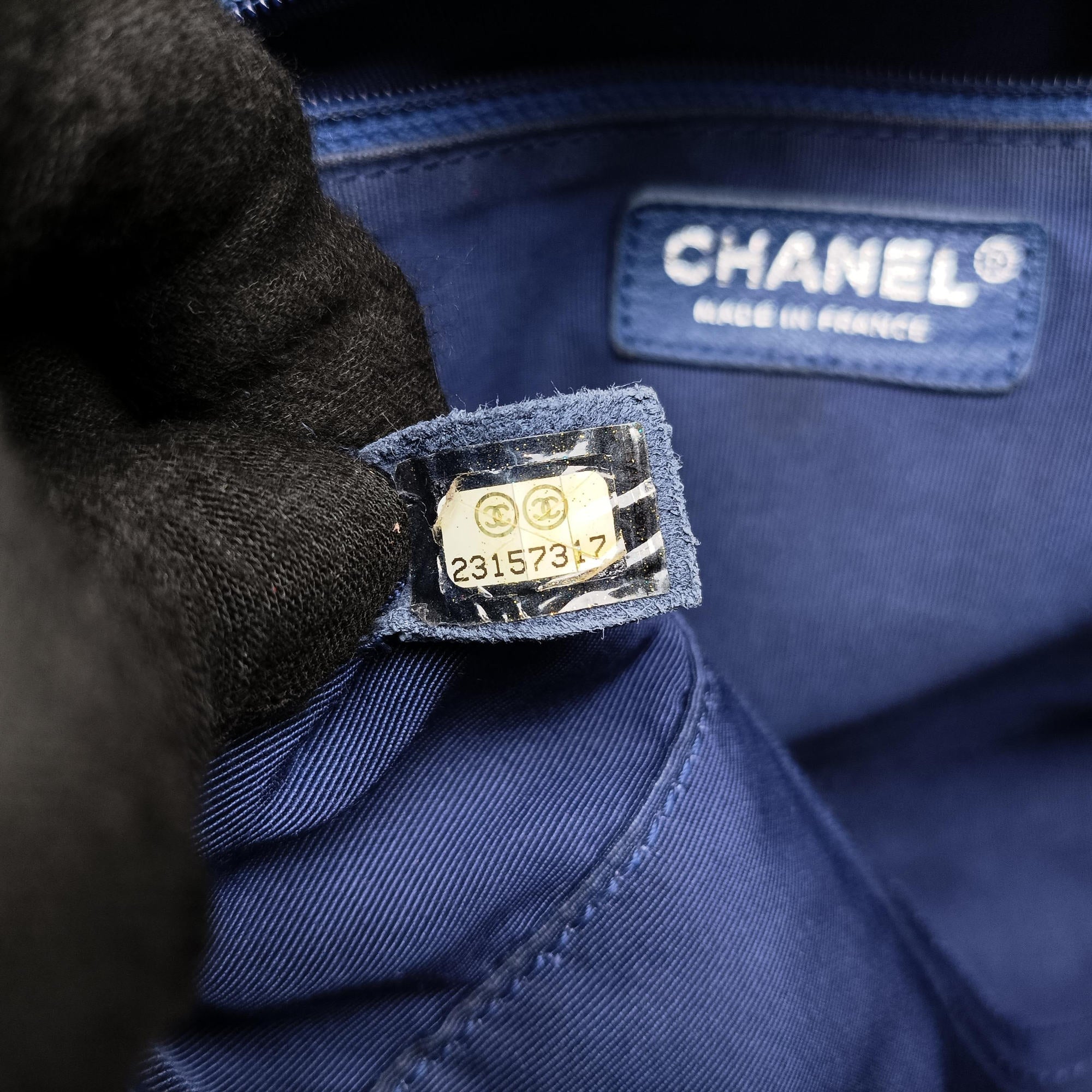 Pre-owned Chanel BOY CHANEL Blue leather A92193 shoulderbag | stylenewstar