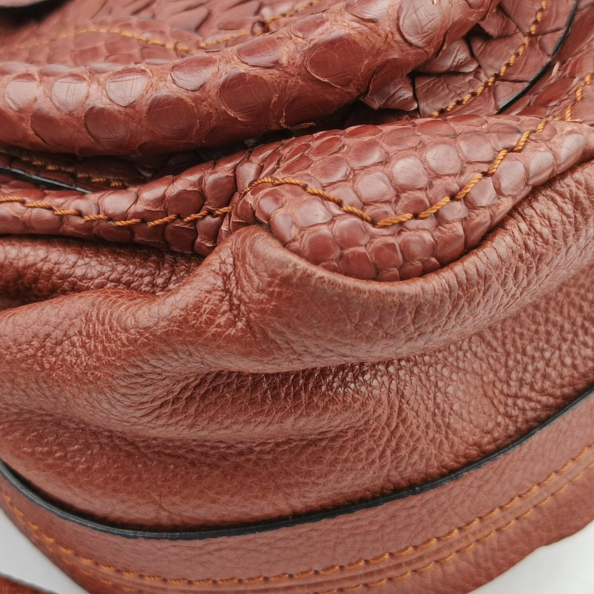 Pre-owned Chloe Paraty Burgundy Snakeskin  shoulderbag | stylenewstar