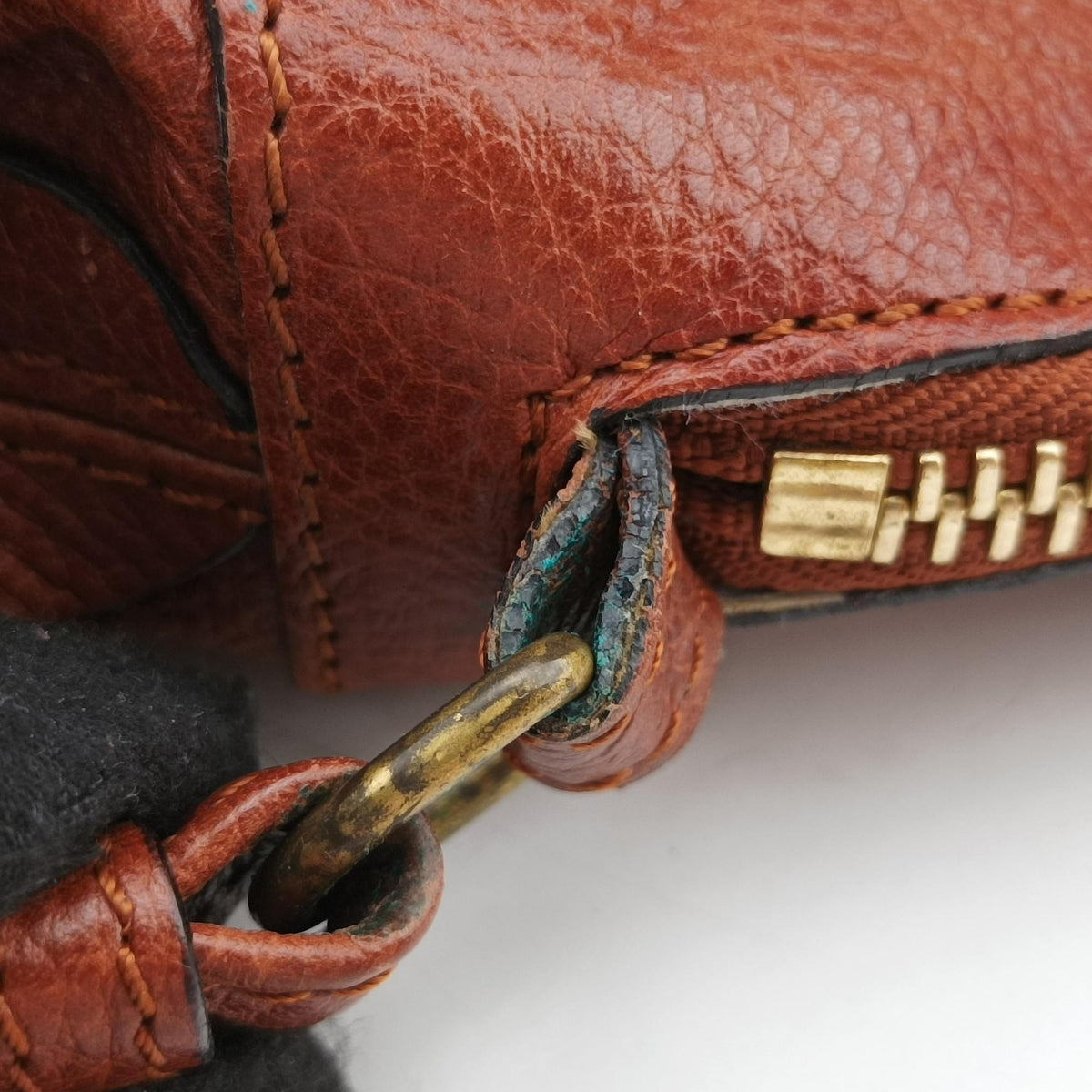 Pre-owned Chloe Paraty Burgundy Snakeskin  shoulderbag | stylenewstar
