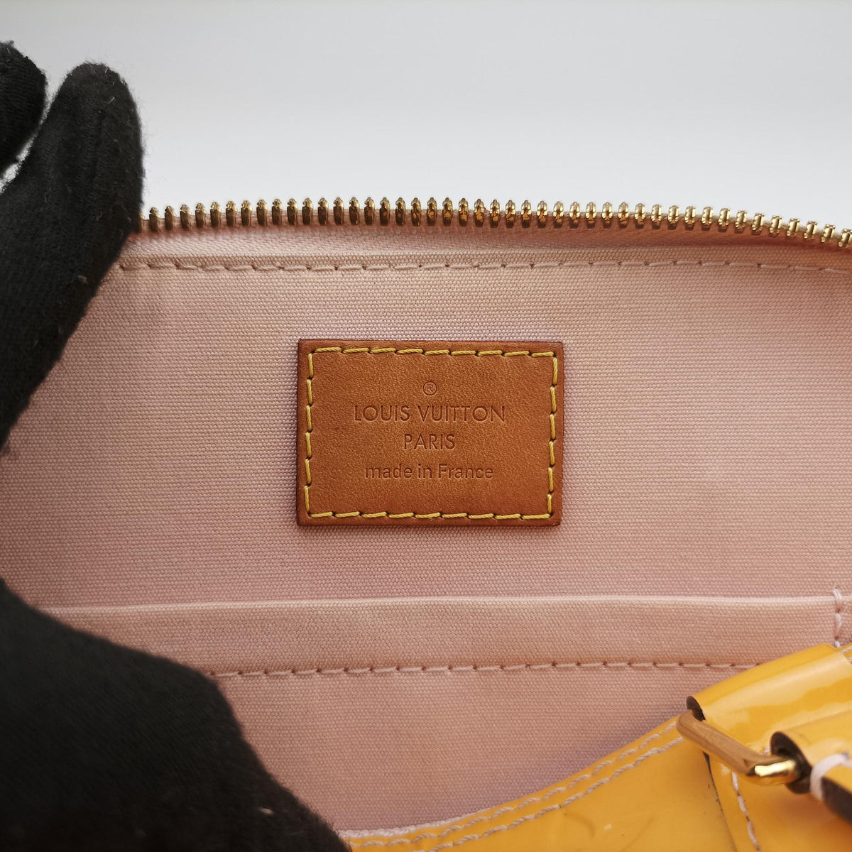 Vintage Louis Vuitton Alma BB ROSE FLORENTIN Vernis M90104 shoulderbag | stylenewstar
