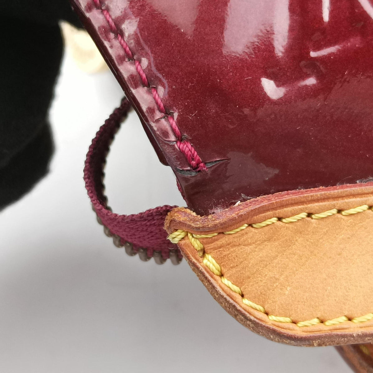 Pre-owned Louis Vuitton Brea MM ROUGE FAUVISTE Vernis M91690 shoulderbag | stylenewstar
