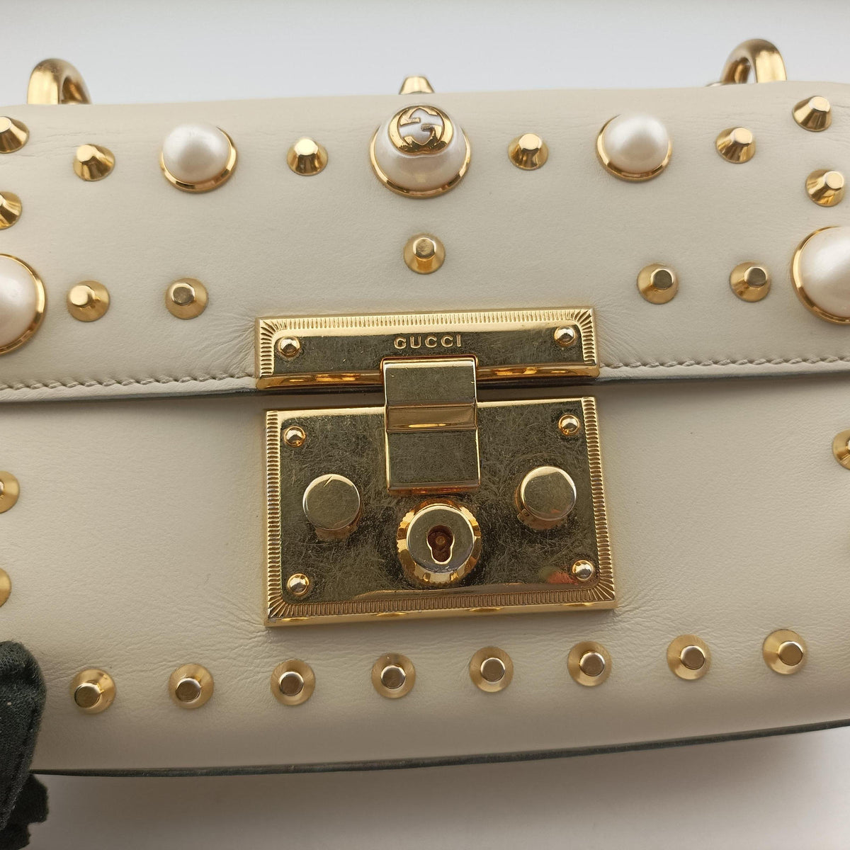 Secondhand Gucci Padlock White Leather 432182 shoulderbag | stylenewstar