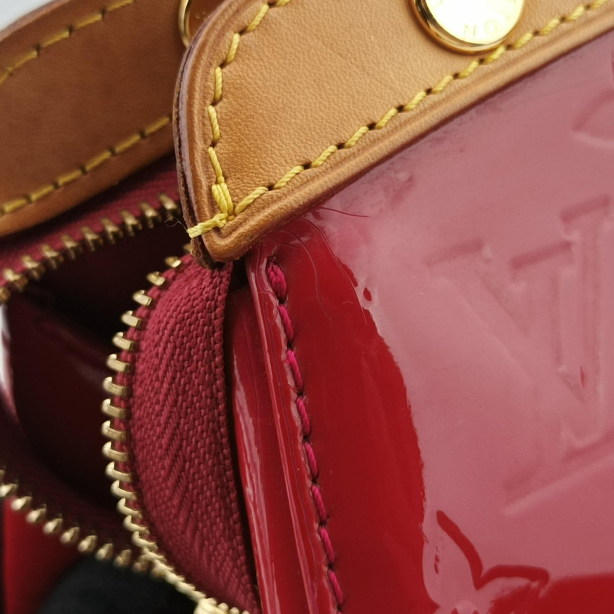 Pre-owned Louis Vuitton Brea MM ROSE INDIEN Vernis M91798 shoulderbag | stylenewstar