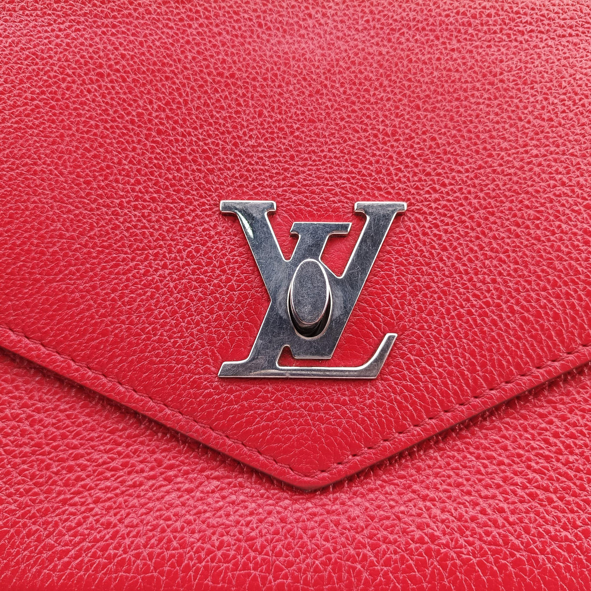 Pre-owned Louis Vuitton MyLockme BB Ruby Leather M51419 shoulderbag | stylenewstar