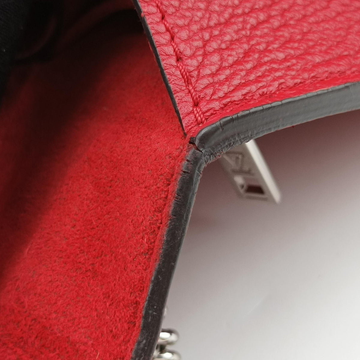 Pre-owned Louis Vuitton MyLockme BB Ruby Leather M51419 shoulderbag | stylenewstar