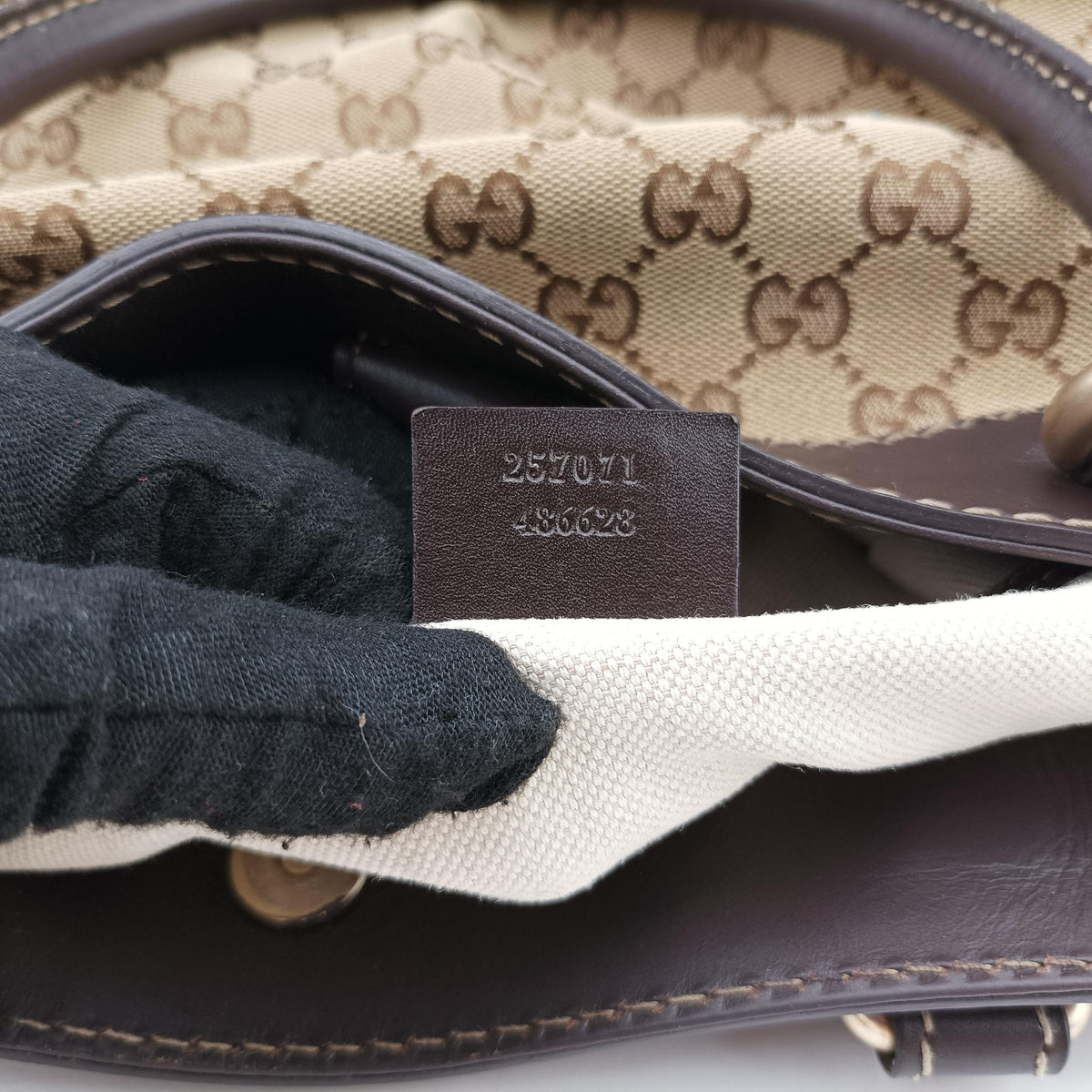 Pre-owned Gucci Lovely Brown Canvas×Leather 257071 handbag | stylenewstar