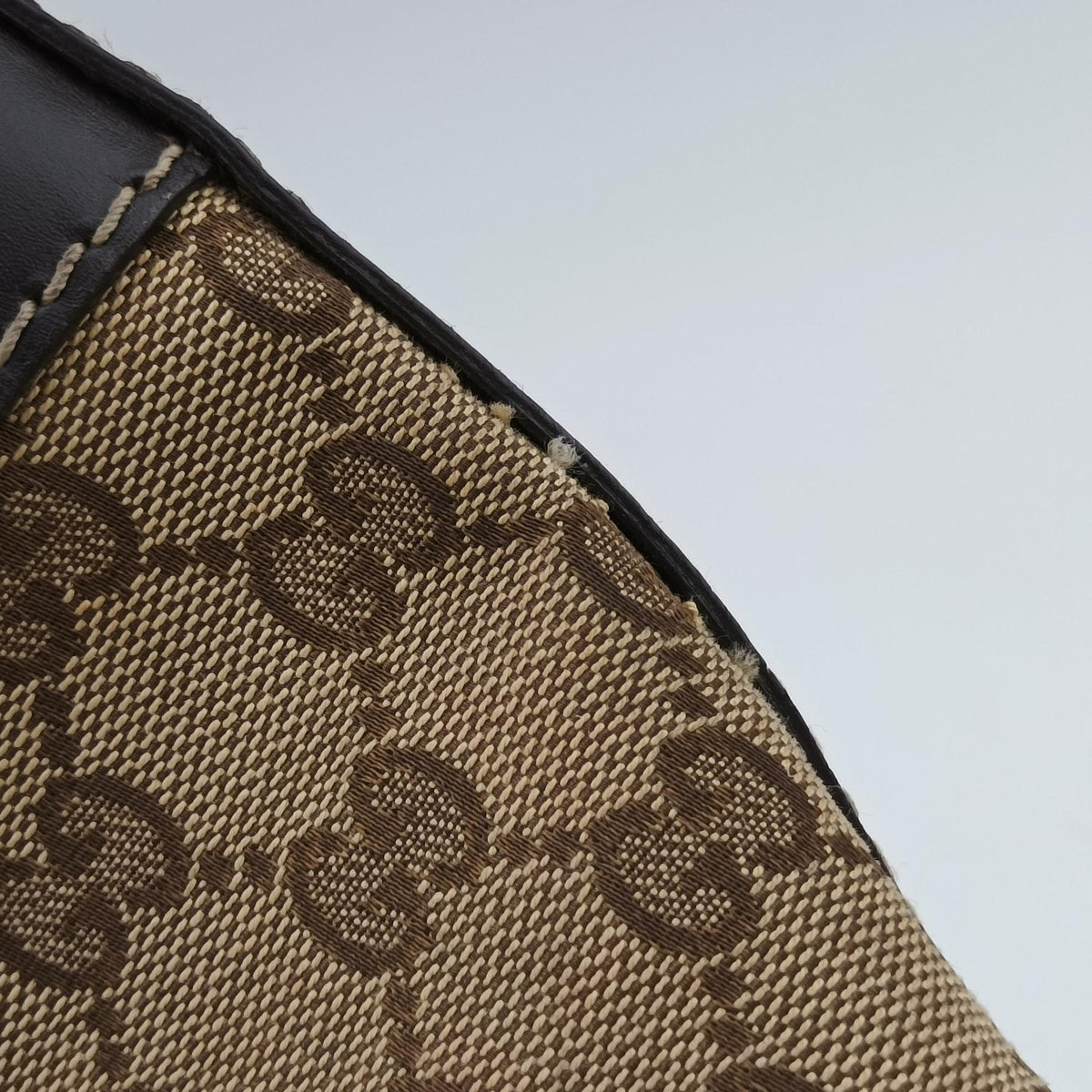Pre-owned Gucci Lovely Brown Canvas×Leather 257071 handbag | stylenewstar