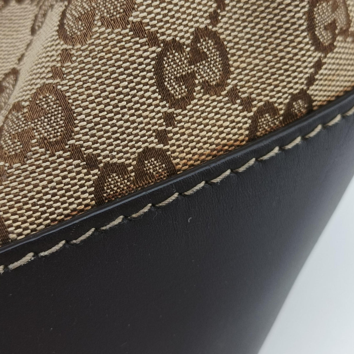 Pre-owned Gucci Lovely Brown Canvas×Leather 257071 handbag | stylenewstar